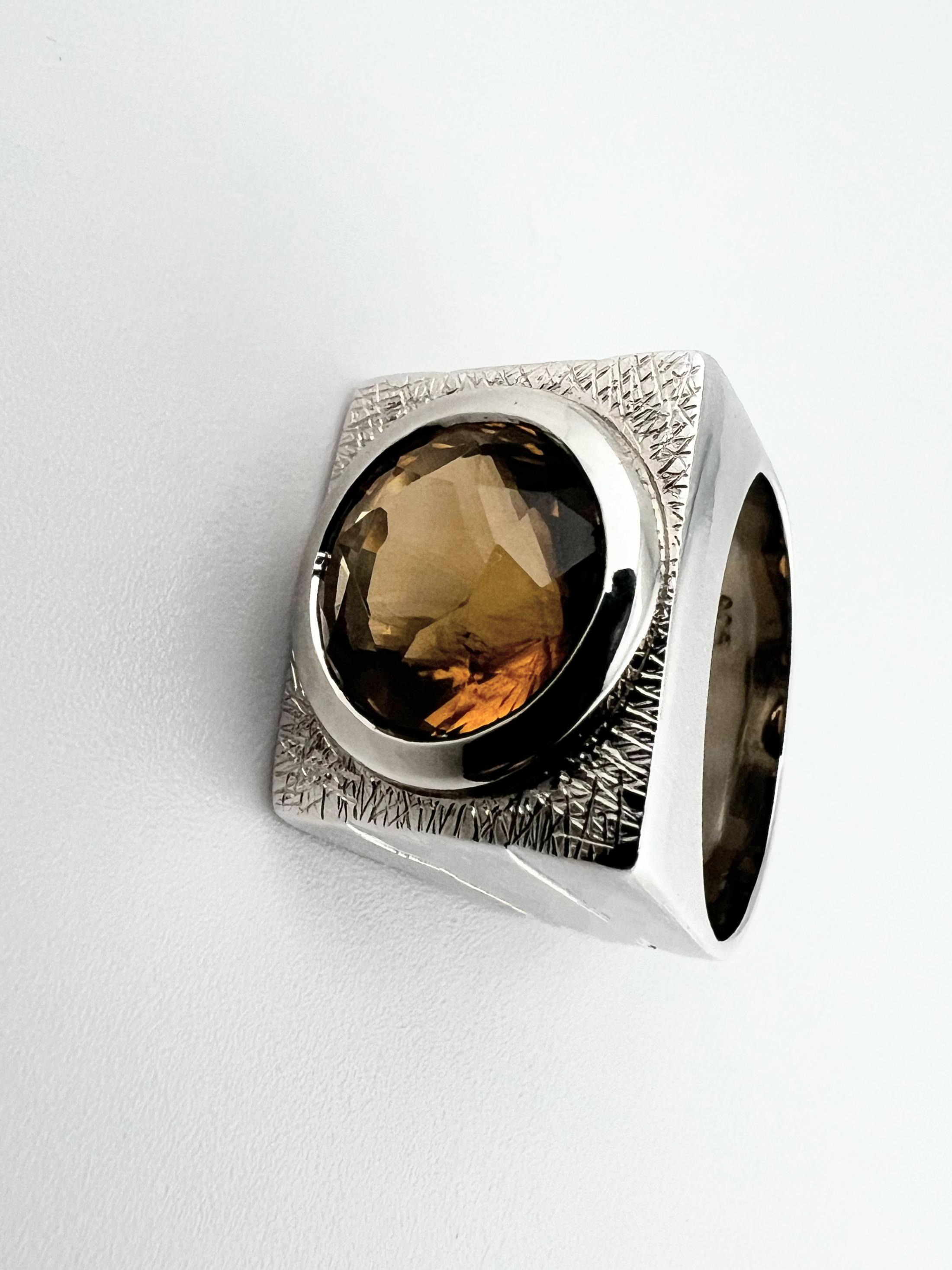 7.1ct Round Yellow Citrine Rhodium Sterling Silver Signet Ring In New Condition In Lanham, MD