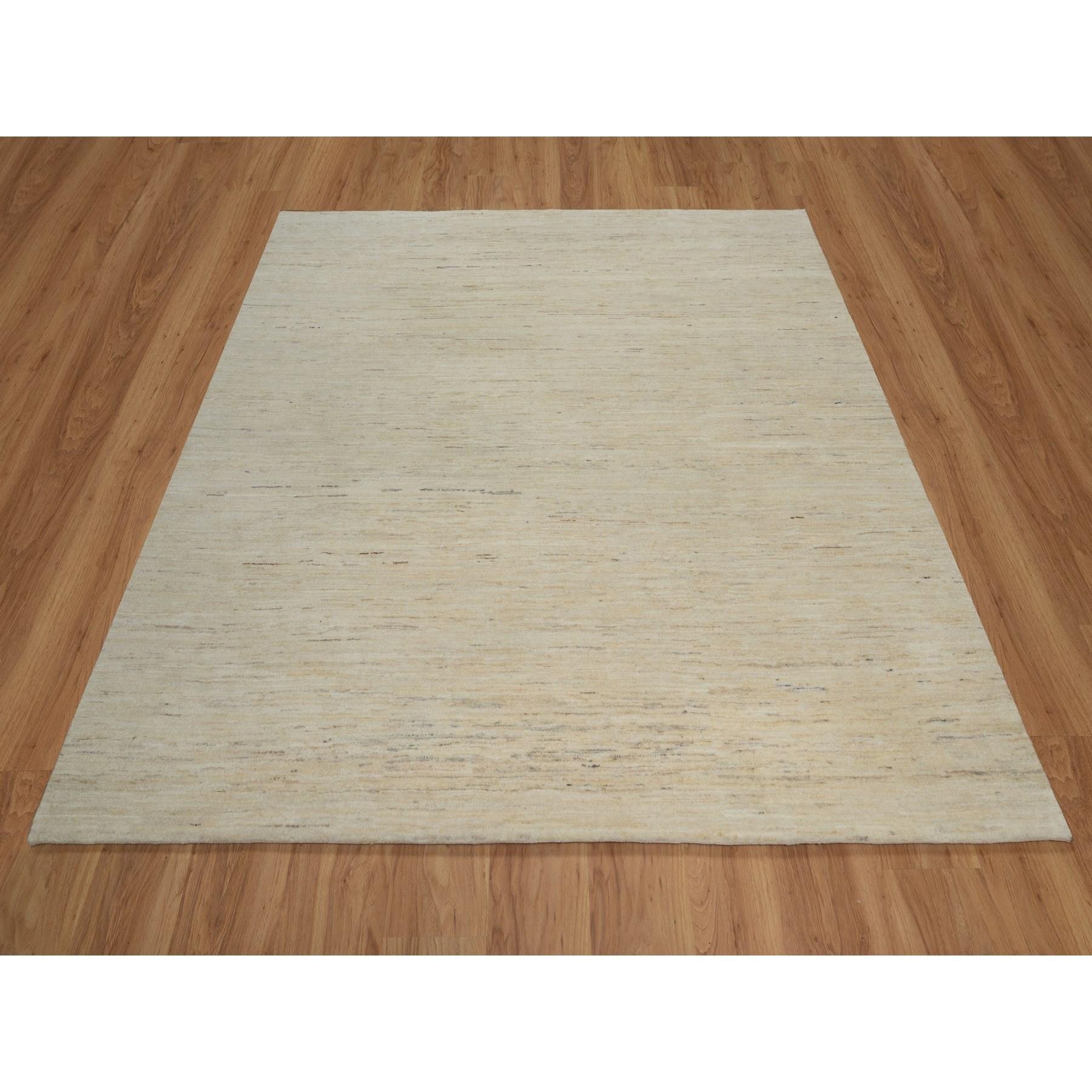 Bianco lino, Annodato a mano, Moderno, Plain Design, Lori Buft Gabbeh, Spesso e soffice, Pura lana, Quadrato, Tappeto orientale
Materiali primari: Lana
Lattice: No Pile 
altezza: 0,25 pollici
Stile: Contemporaneo
Colore primario: Avorio
Colori