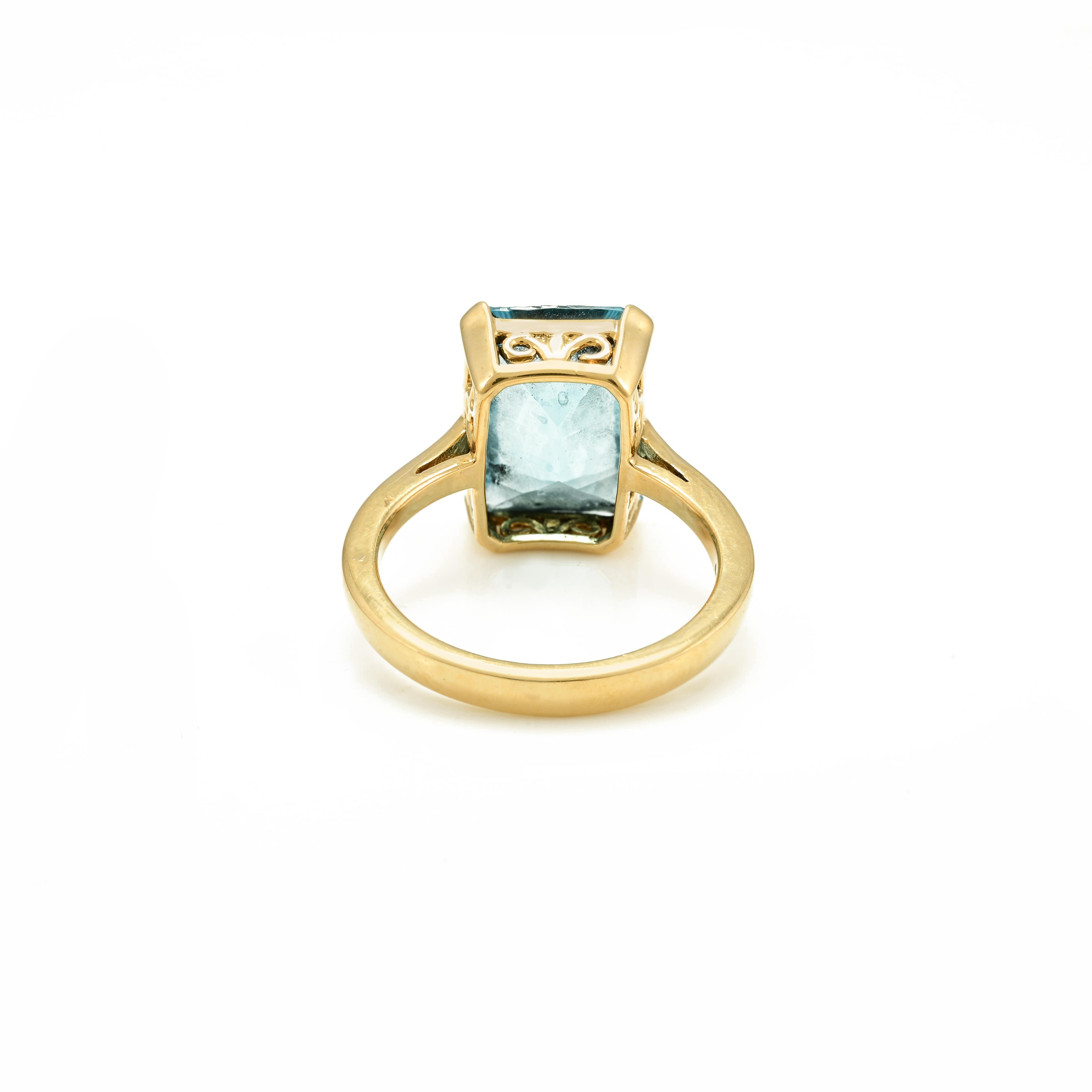 For Sale:  7.2 CTW Octagon Cut Swiss Blue Topaz Single Stone Ring 18k Solid Yellow Gold 5