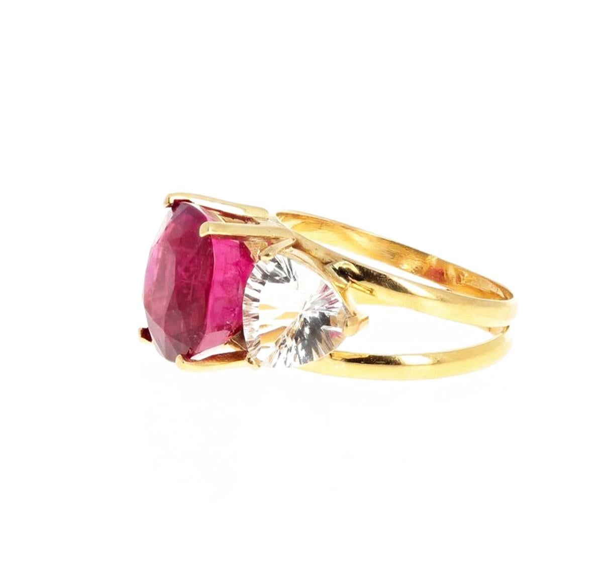Gemjunky Glamorouse 7.2 Ct Tourmaline and Silver Topaz 18 Kt Yellow Gold Ring 1