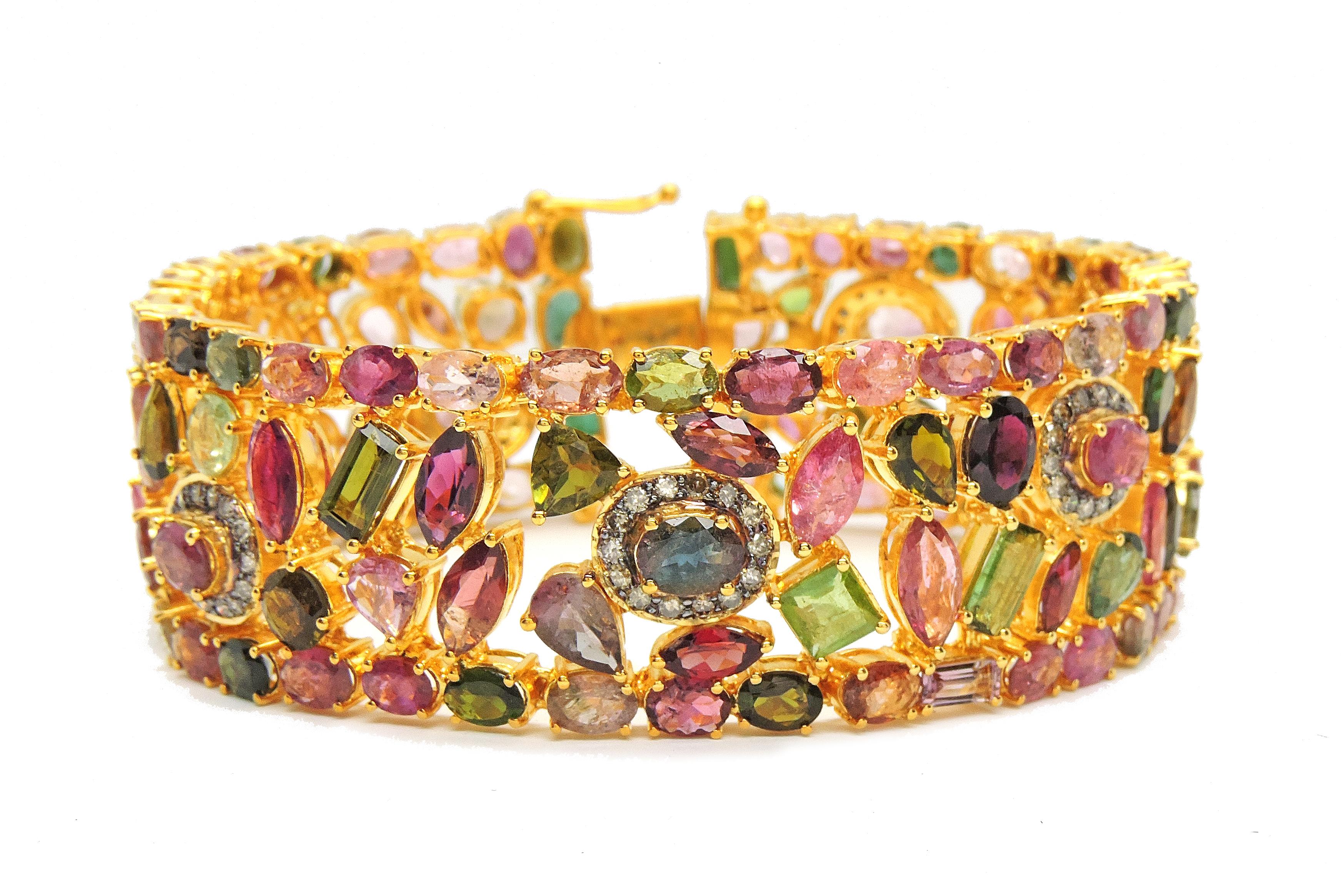 Manchette en tourmaline de 72 carats et diamants, bracelet jonc en tourmaline multicolore en vente 1