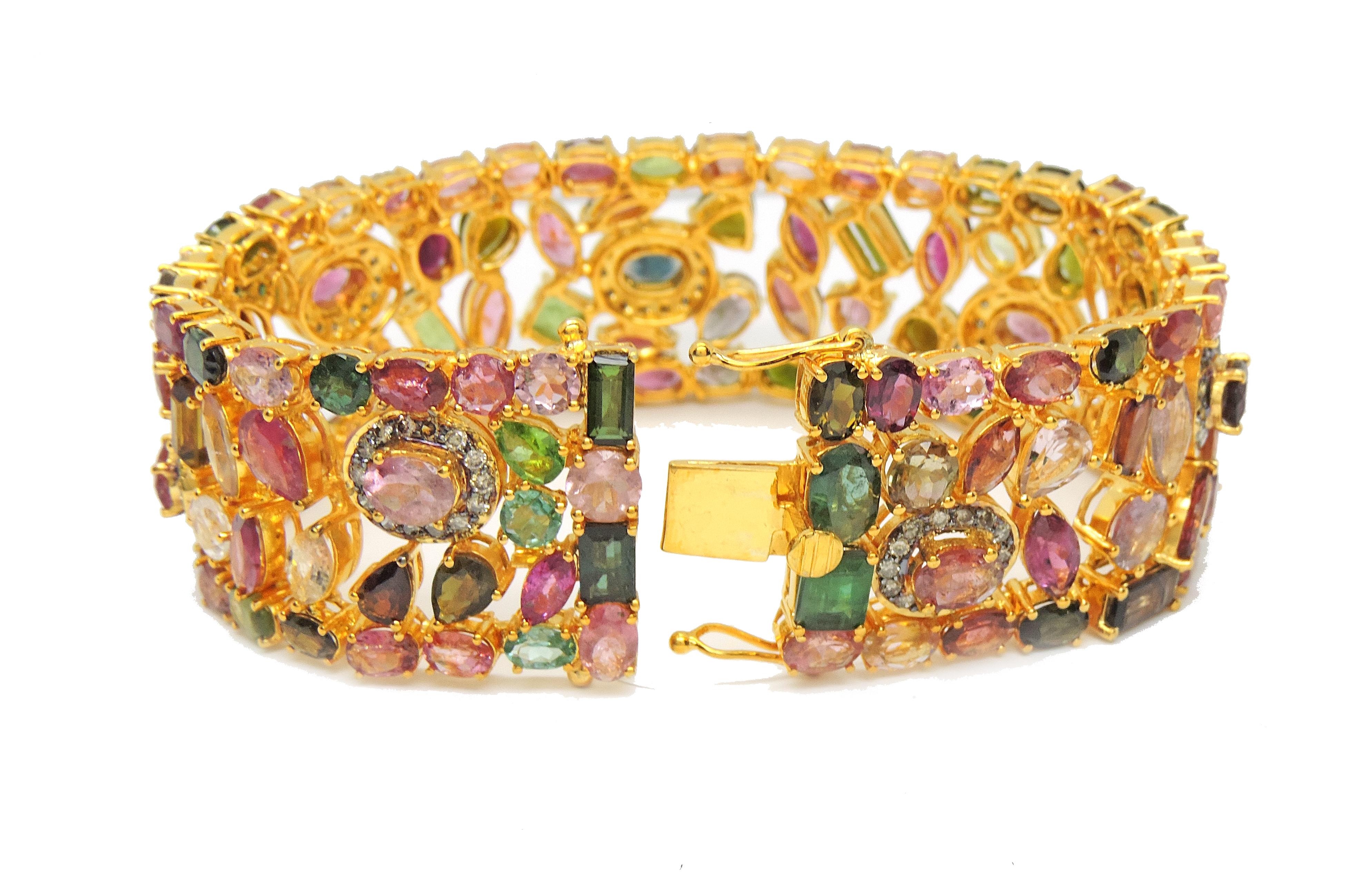 Manchette en tourmaline de 72 carats et diamants, bracelet jonc en tourmaline multicolore en vente 2