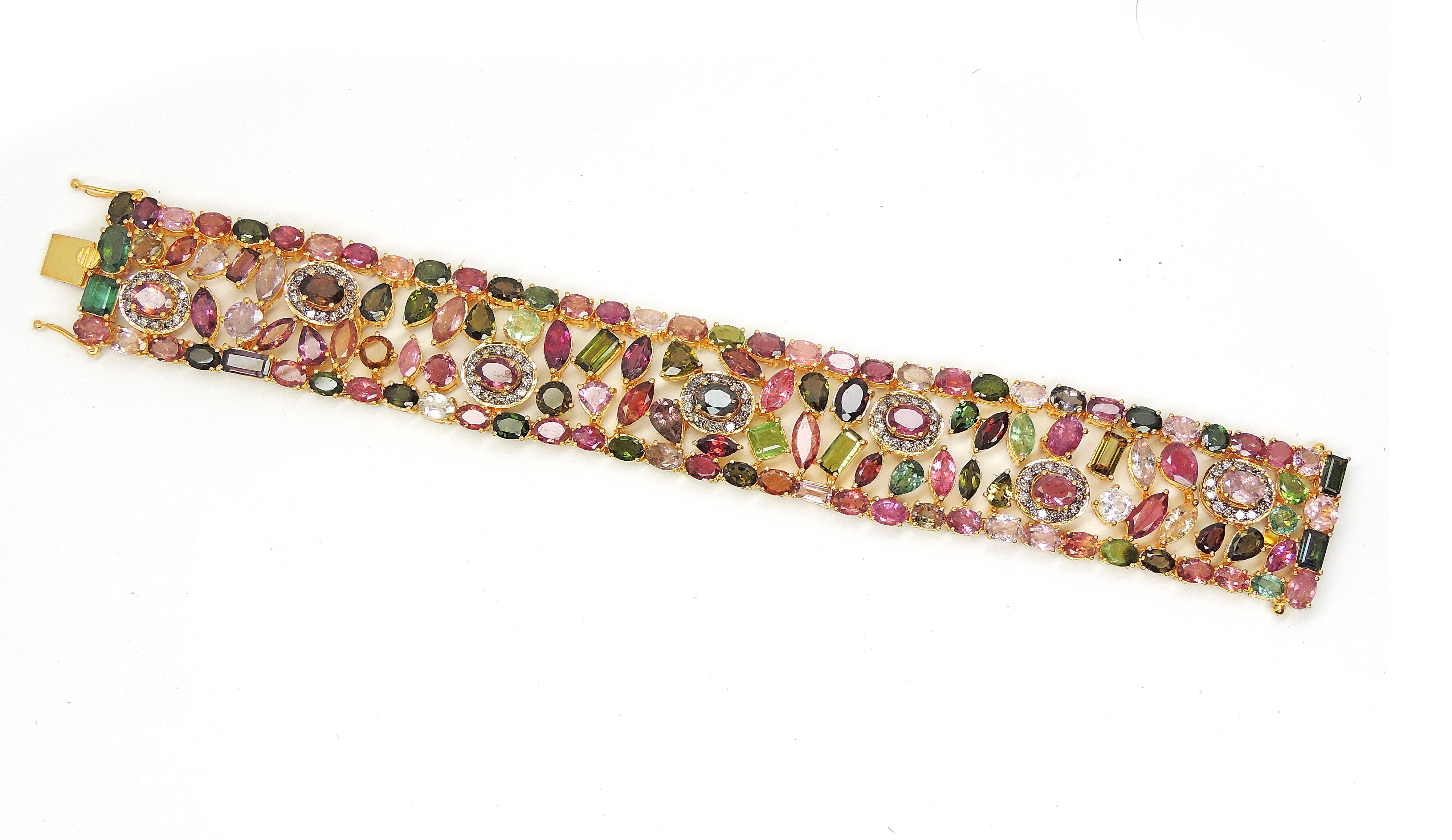 Manchette en tourmaline de 72 carats et diamants, bracelet jonc en tourmaline multicolore en vente 4