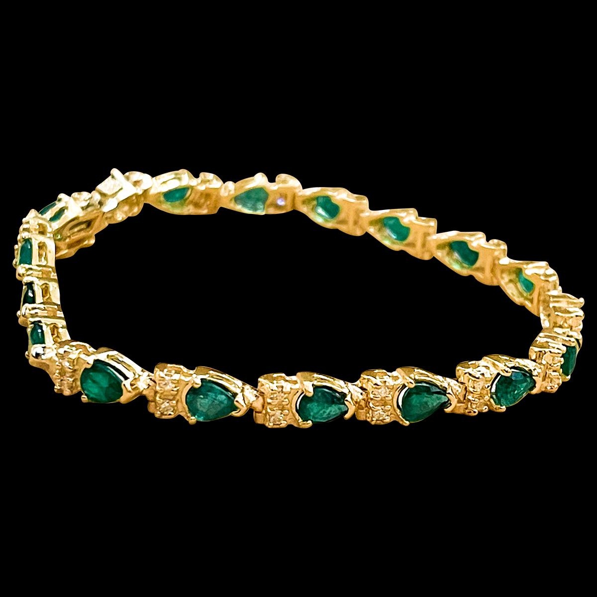 9 Ct Natural 18 Oval Stone Emerald & Diamond 14 Kt Yellow Gold Bracelet For Sale 7