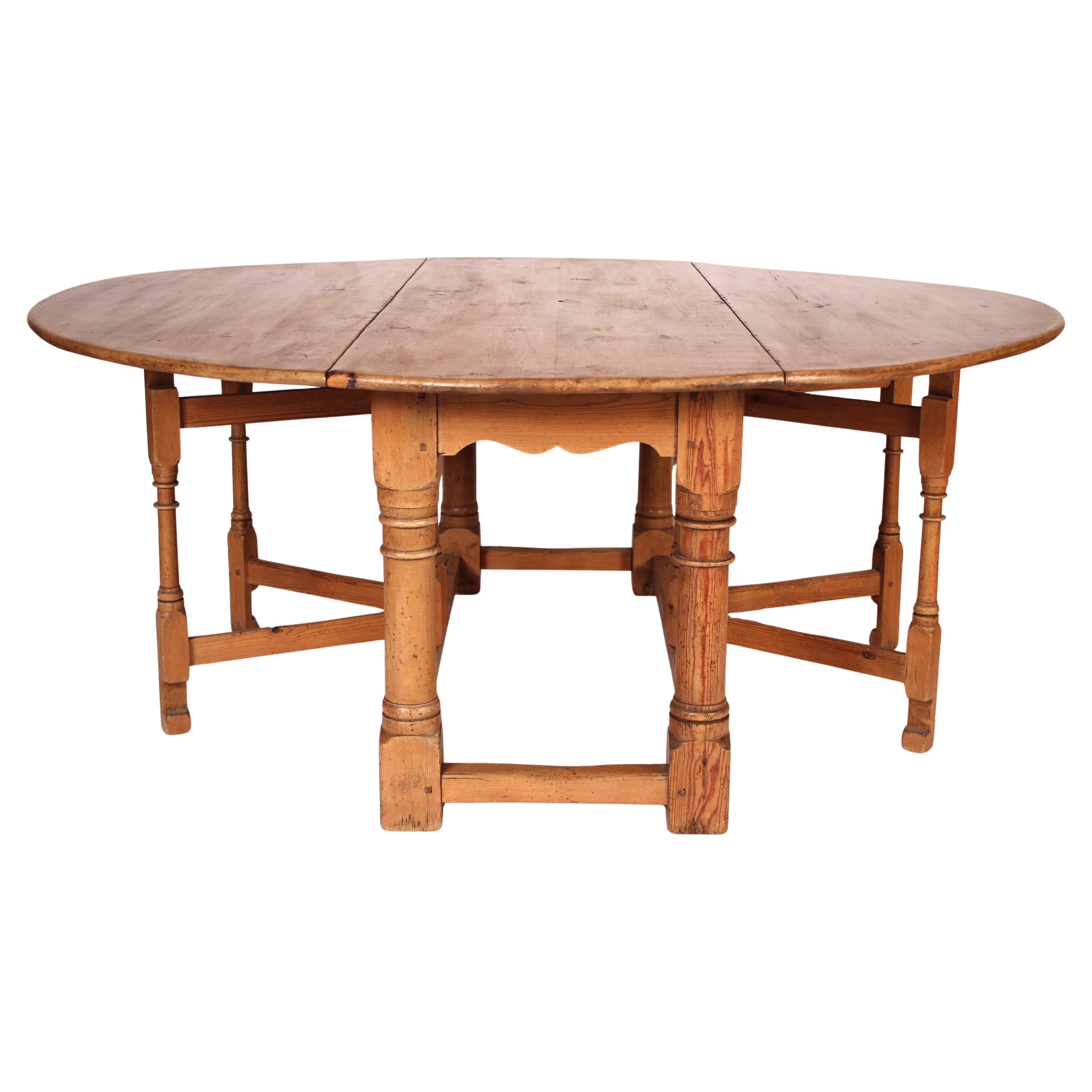 72" Diameter William and Mary Style Pine Dining Room Table For Sale