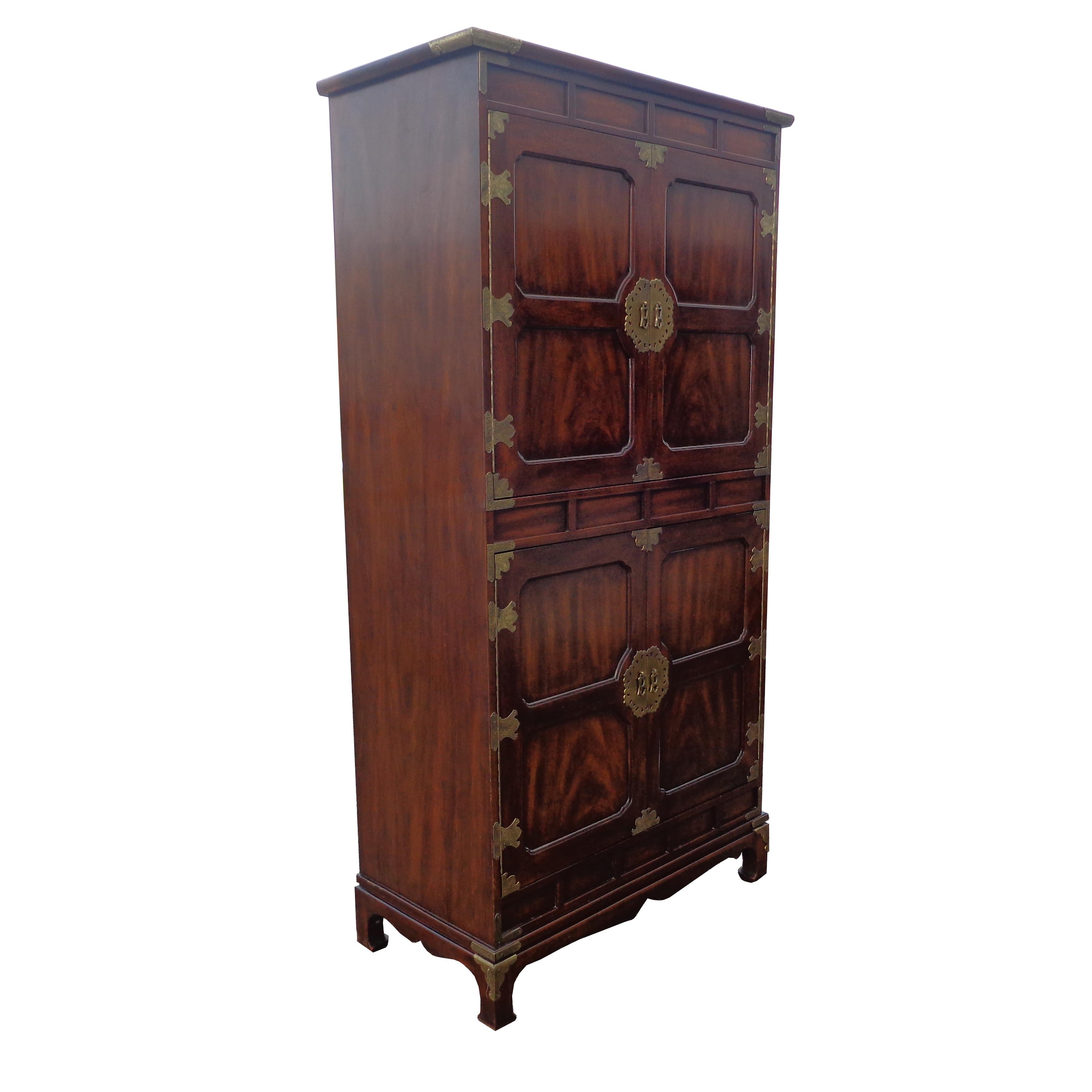 Late 20th Century Henredon Tansu Campaign Dresser