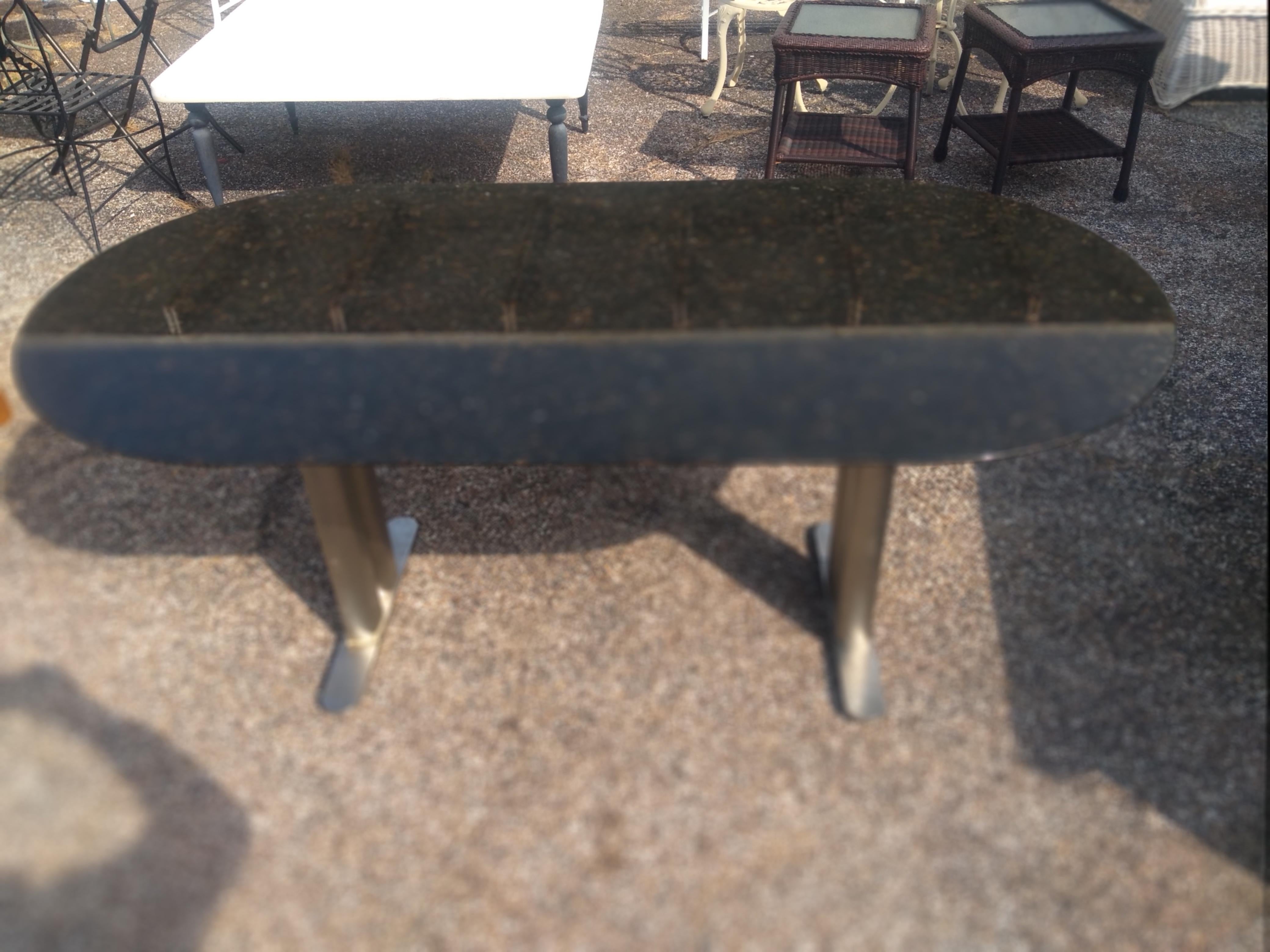 Table d'hippodrome 72