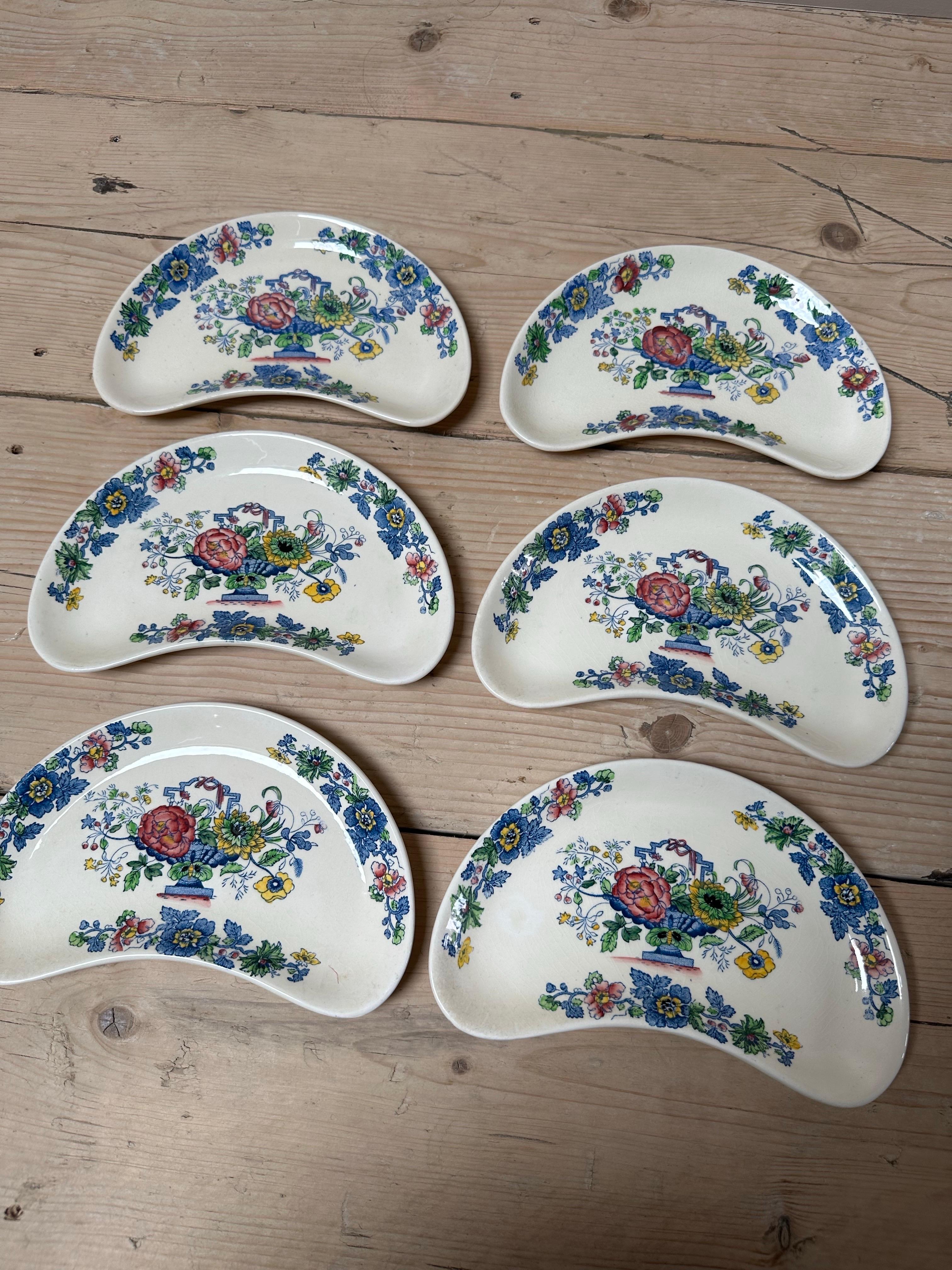 72-piece Mason's Strathmore Dinner Service, 19th Century, Pink & Blue Pattern For Sale 11