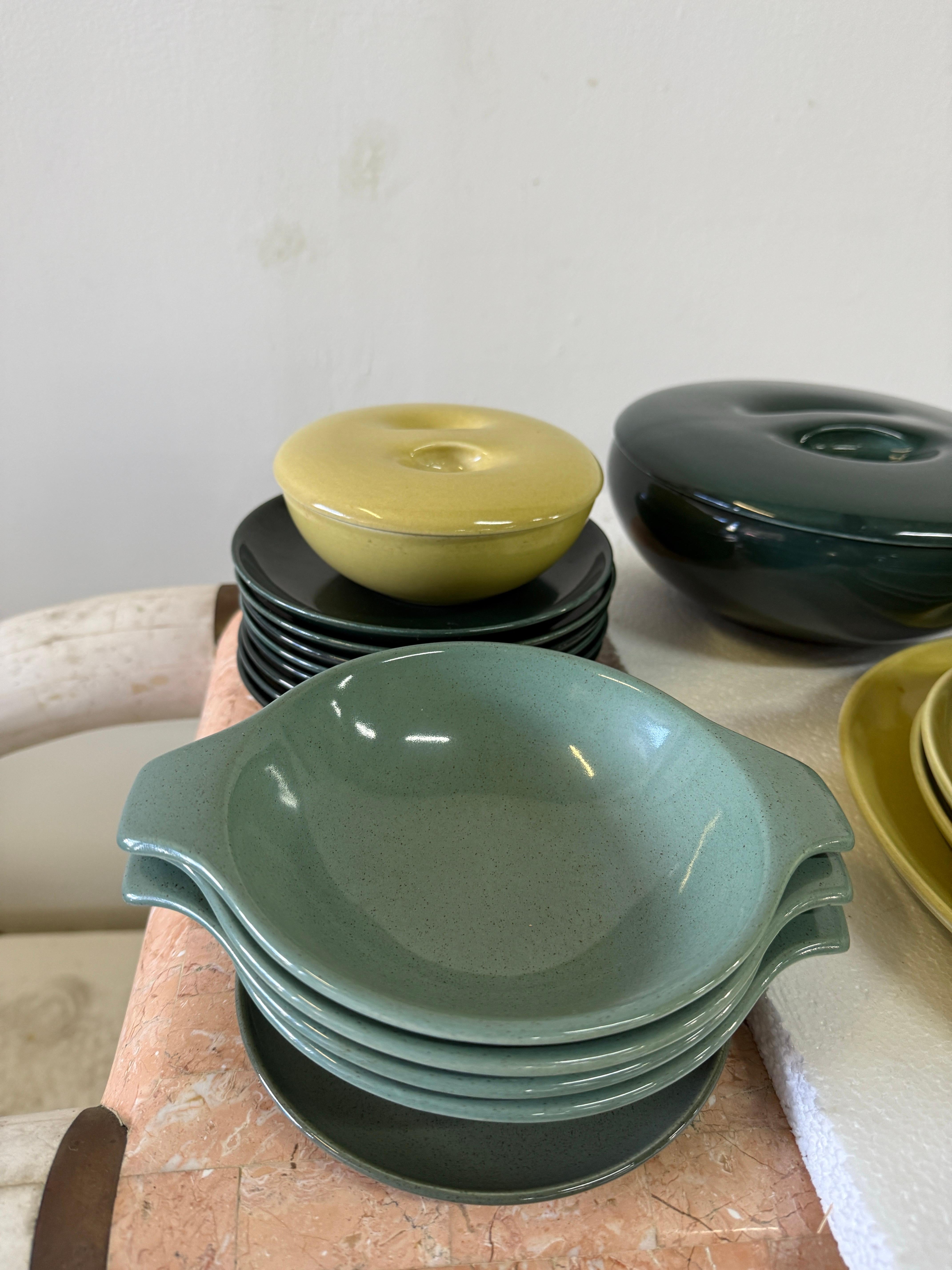 Mid-Century Modern Vaisselle 72 pièces Russel Wright by Steubenville Vintage Pottery en vente