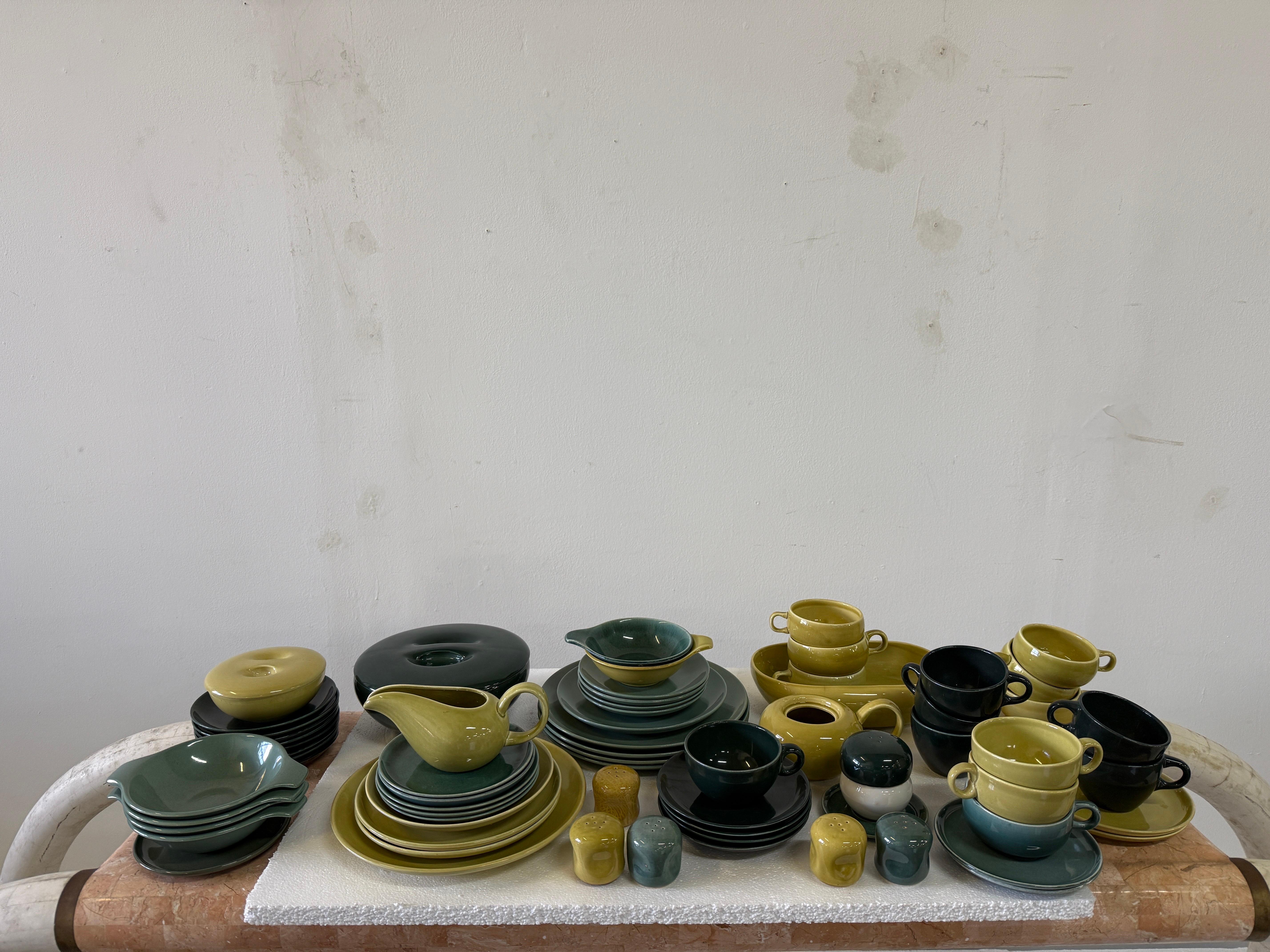 Américain Vaisselle 72 pièces Russel Wright by Steubenville Vintage Pottery en vente