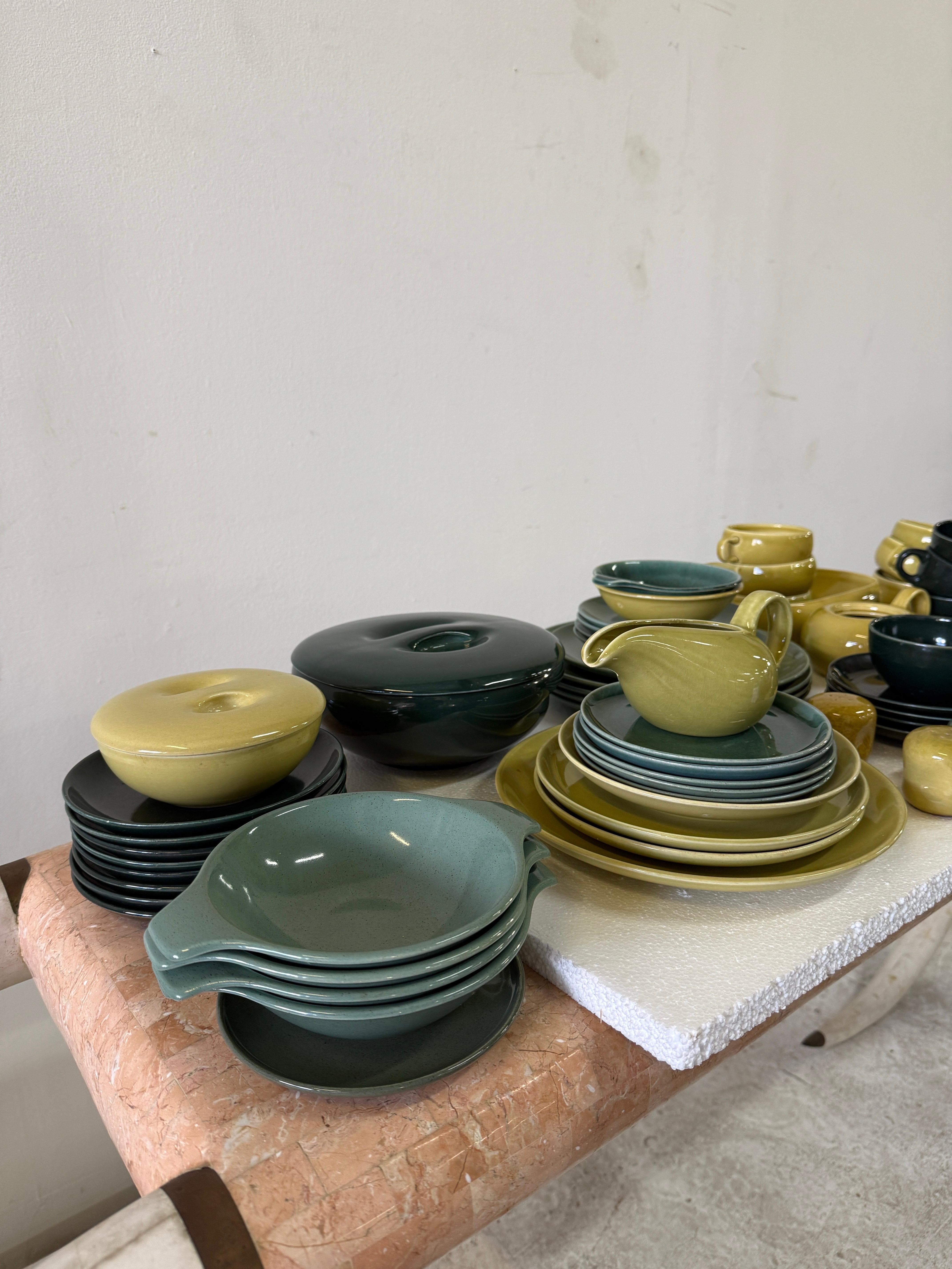 Milieu du XXe siècle Vaisselle 72 pièces Russel Wright by Steubenville Vintage Pottery en vente
