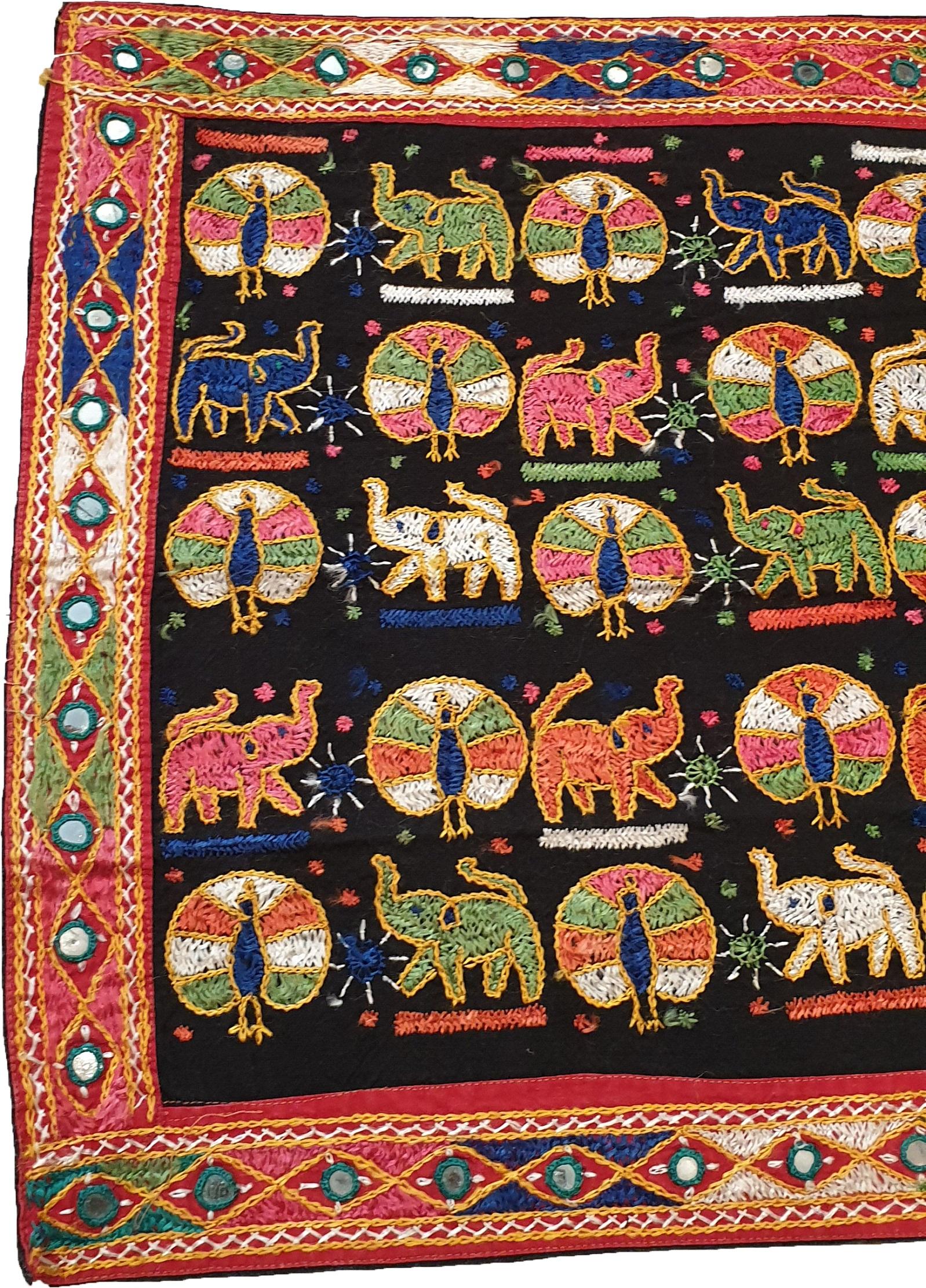 Hand-Crafted 720 - 20th Century Indian Textile For Sale