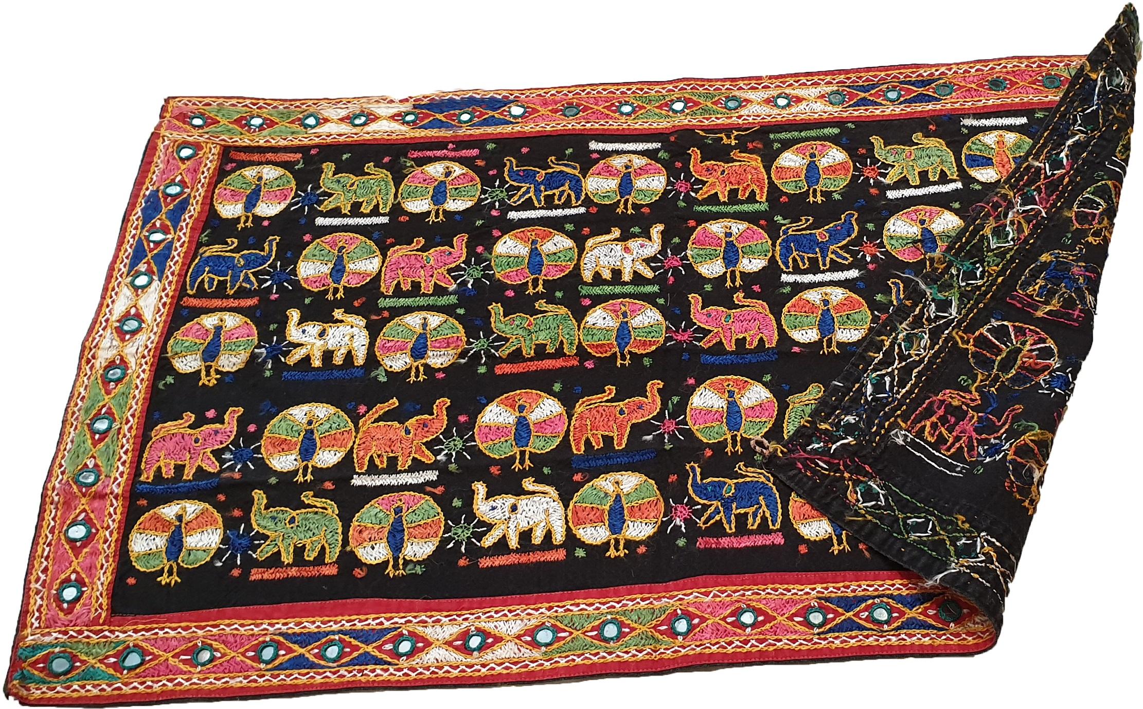 Textile indien 720 - XXe siècle Excellent état - En vente à Paris, FR