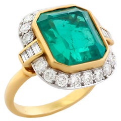 Retro 7.20 Carat Colombian Emerald Ring