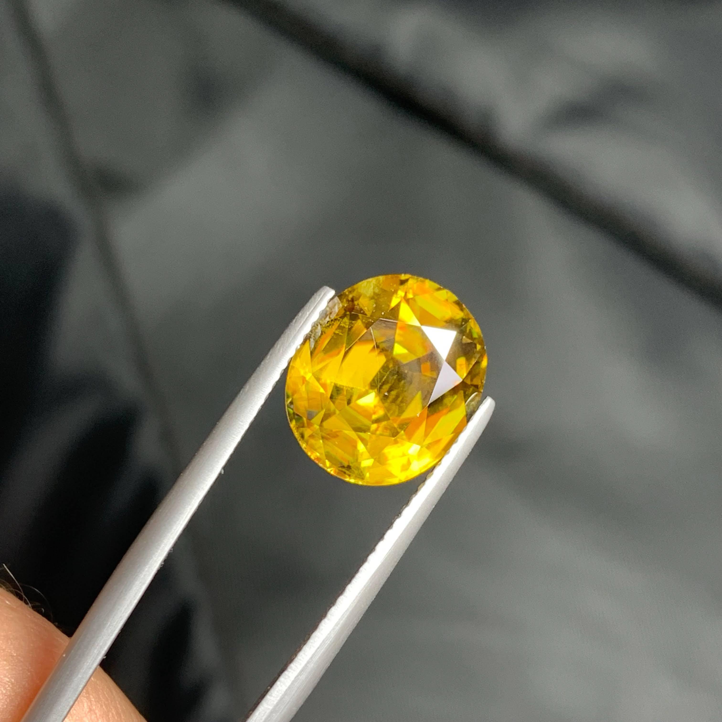 Oval Cut 7.20 Carat Loose Natural Sphene Stone Oval Shaped Madagascar's Gemstone For Sale