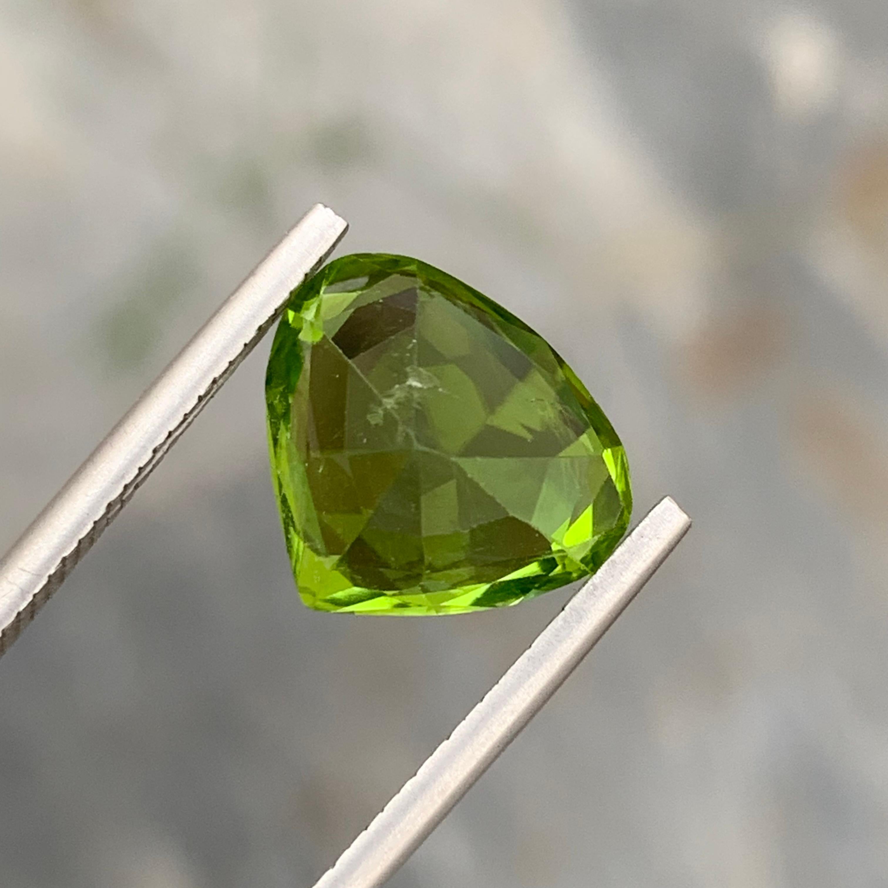 7,20 Karat Natürlicher loser Apfelgrüner Peridot Birnenform Edelstein für Schmuckherstellung im Angebot 1