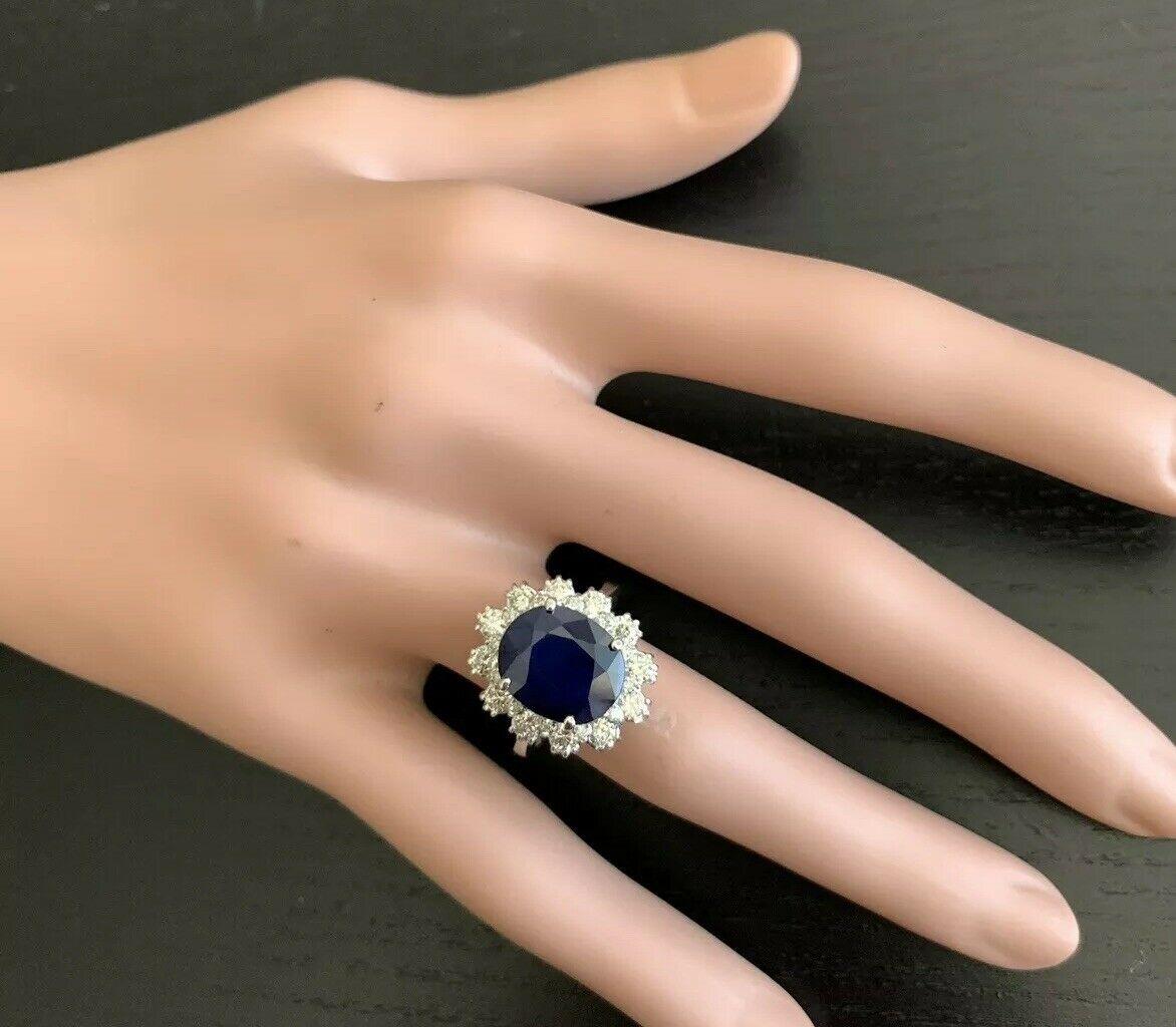Women's or Men's 7.20 Carat Natural Sapphire and Diamond 18 Karat Solid White Gold Ring For Sale