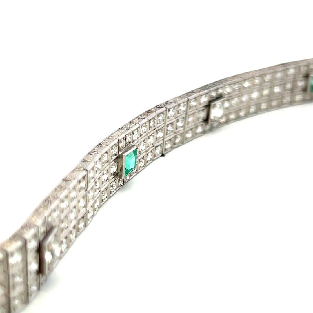 7.20 Carat Old European Diamond 1.50 Carat Emerald Platinum Art-Deco Bracelet For Sale 2