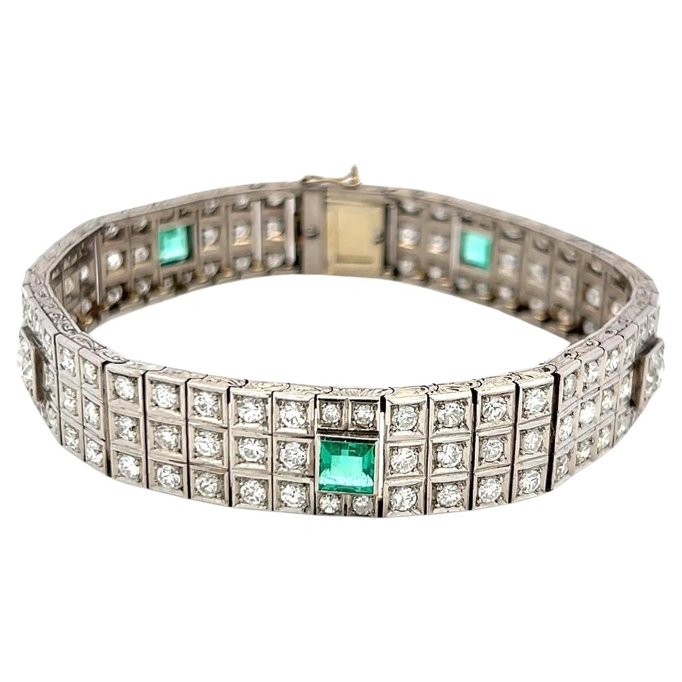 7.20 Carat Old European Diamond 1.50 Carat Emerald Platinum Art-Deco Bracelet