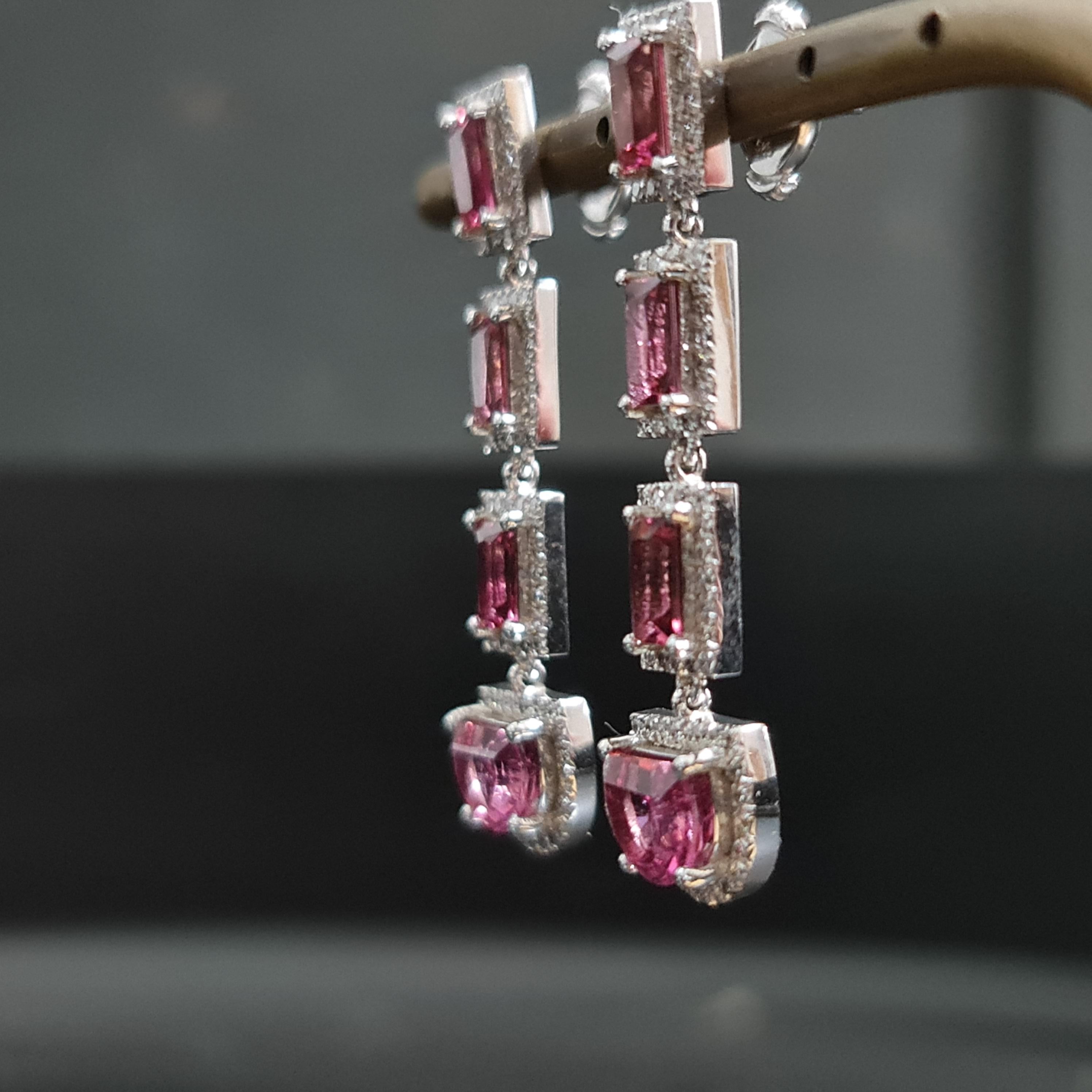 7.20 Carat Pink Tourmaline Earrings with 1.18 Carat Natural Diamonds In New Condition For Sale In Ramat Gan, IL
