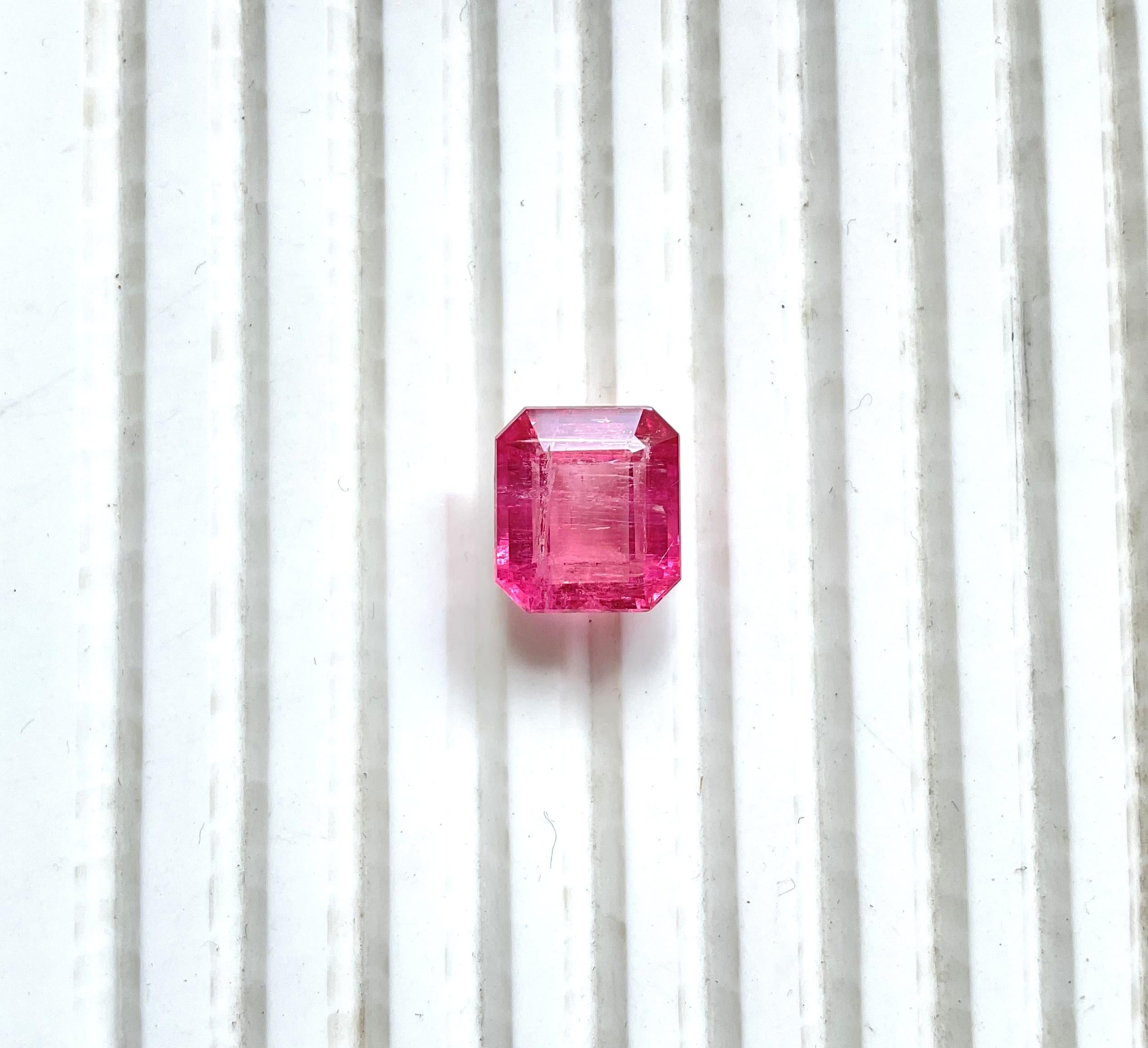 7.20 Carats Pink Tourmaline Octa Faceted Cut stone Top Quality Natural gemstone

Pierre précieuse - Tourmaline
Poids - 7,20 carats
Forme - octogone
Taille -  11.5x10.5x7 MM
Pièces - 1