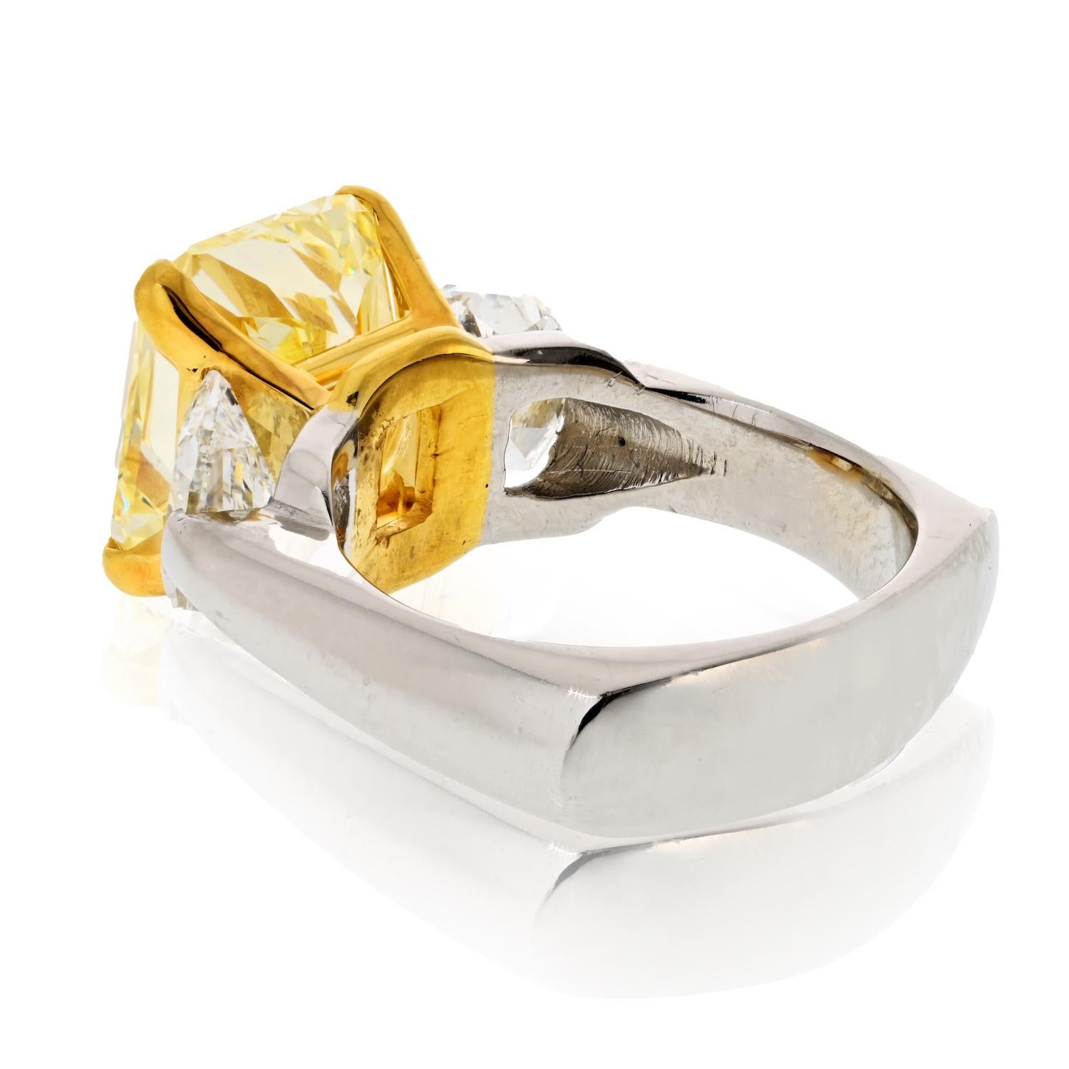 7.20ct Radiant Cut Fancy Yellow Three Stone Diamond Engagement Ring In New Condition For Sale In New York, NY