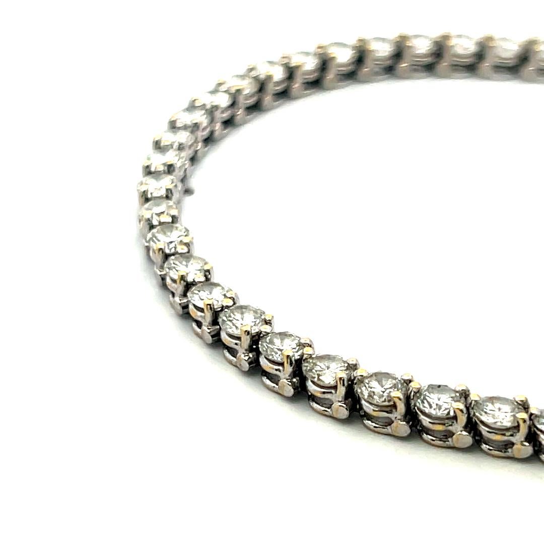 Bracciale da tennis in oro bianco 18 carati con diamanti tondi e brillanti da 7,20 carati in vendita 5