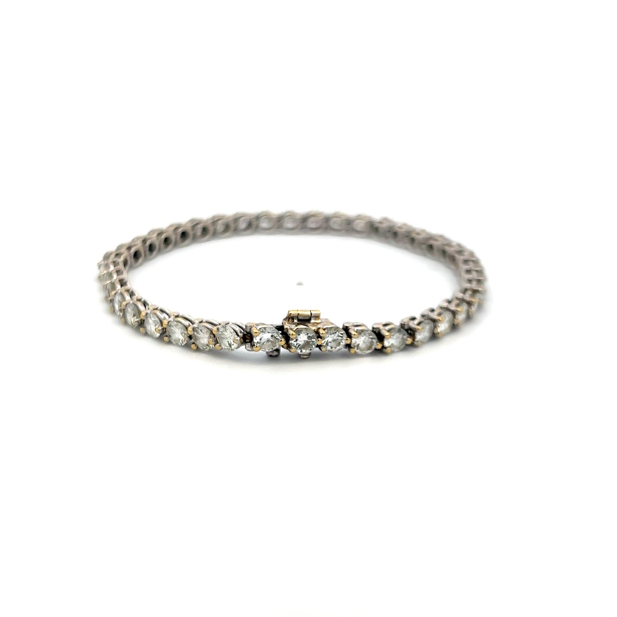 Taglio brillante Bracciale da tennis in oro bianco 18 carati con diamanti tondi e brillanti da 7,20 carati in vendita