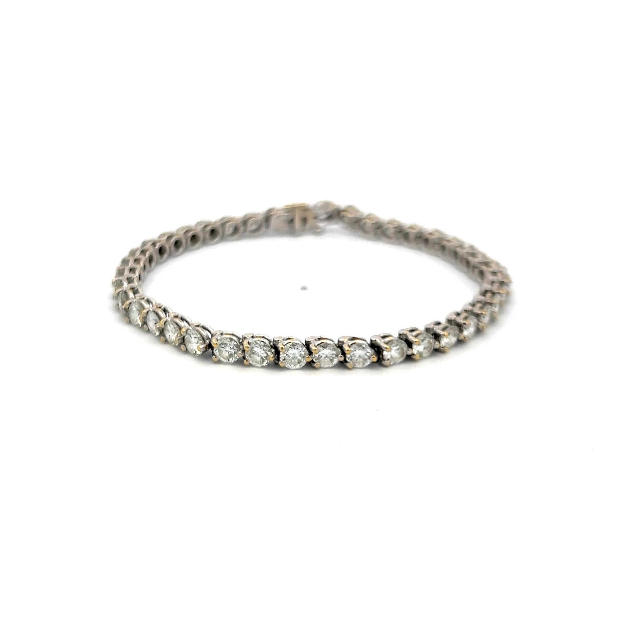 Donna Bracciale da tennis in oro bianco 18 carati con diamanti tondi e brillanti da 7,20 carati in vendita