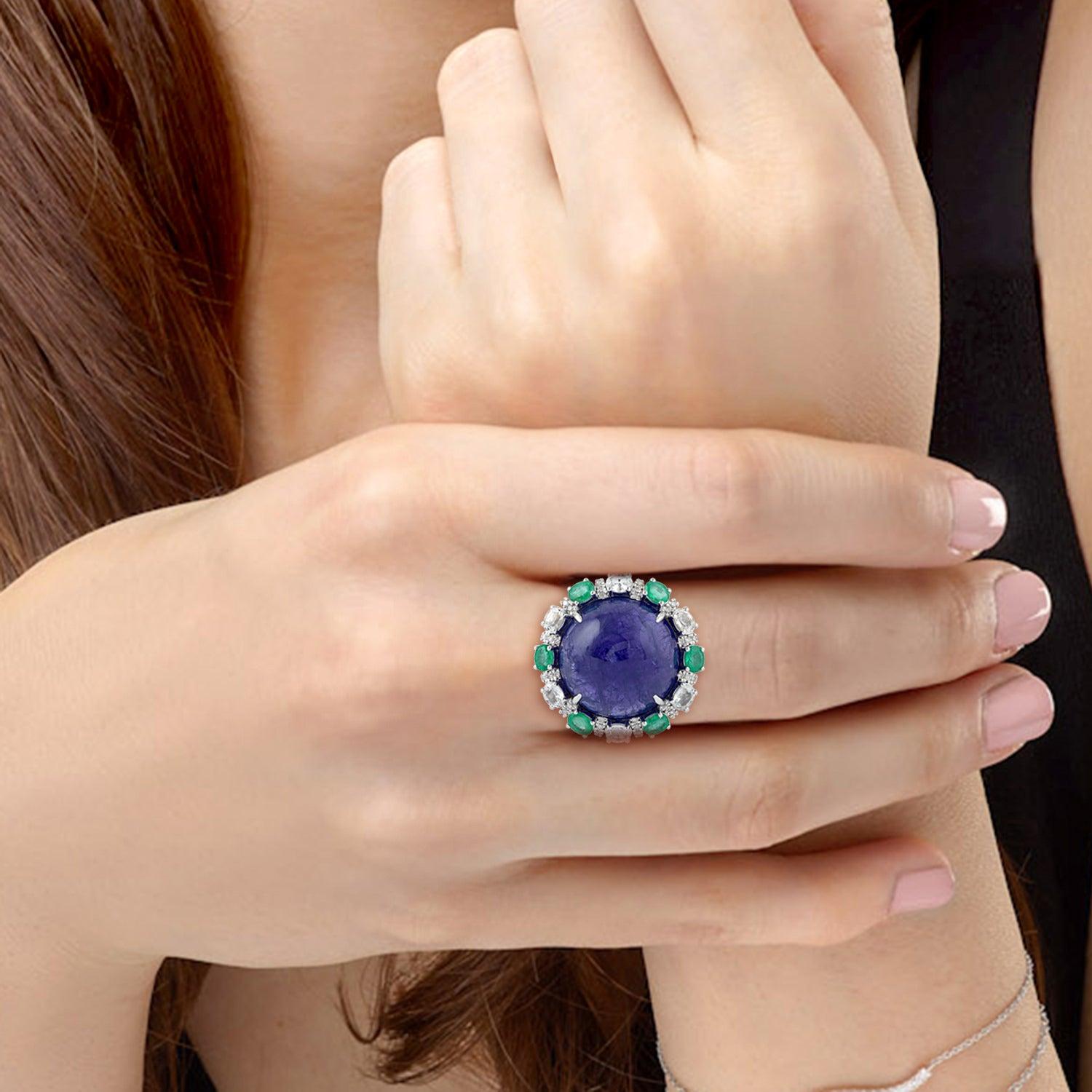 For Sale:  7.21 Carat Tanzanite Emerald Diamond 18 Karat Gold Ring 3
