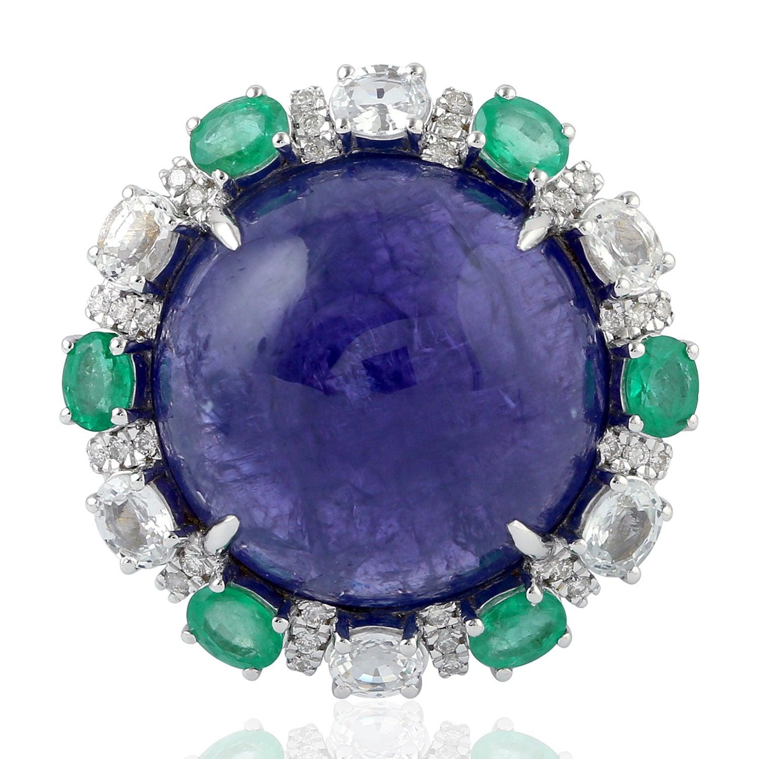 For Sale:  7.21 Carat Tanzanite Emerald Diamond 18 Karat Gold Ring 4