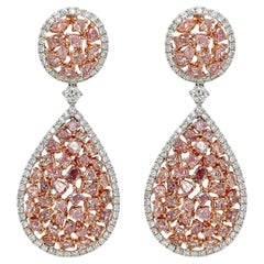 Orecchini in oro bianco con diamanti rotondi e rosa fantasia da 7,22 carati