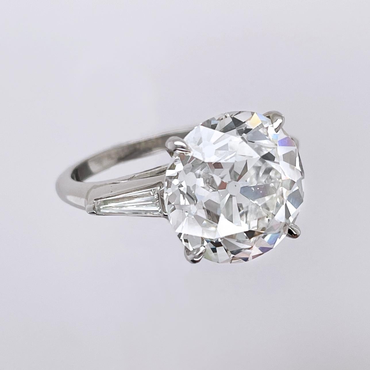 An old European cut diamond is a round diamond primarily cut between 1890-1930. Vintage diamonds, such as old Europeans and old miner cuts, were hand cut to increase color, rather than brilliance. The resulting stones capture light differently,