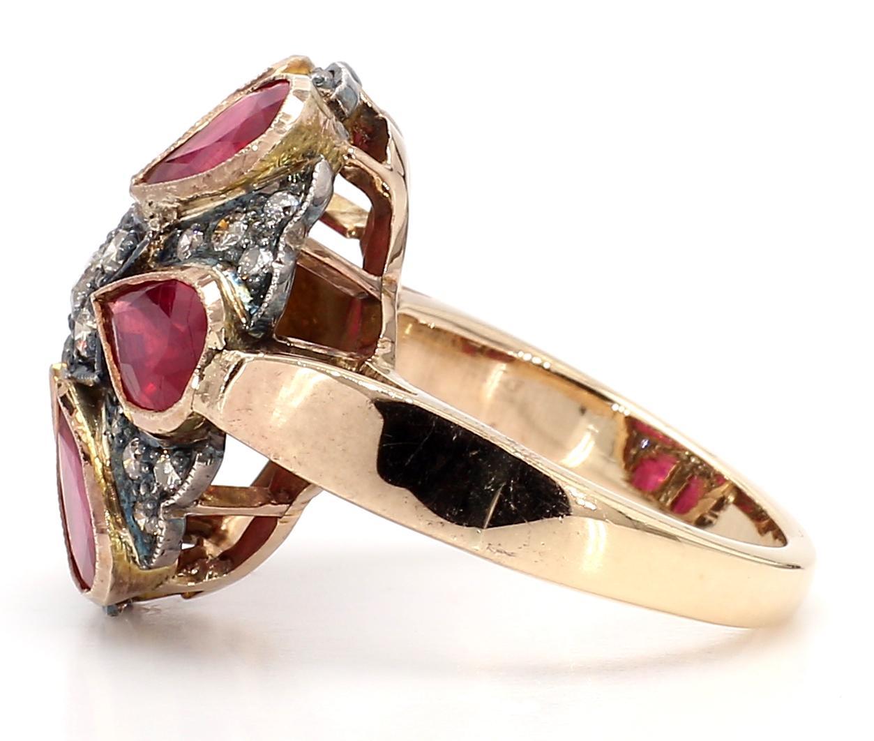Taille ronde Bague en or 18 carats avec rubis de 7,22 carats et diamants de 1 carat en vente