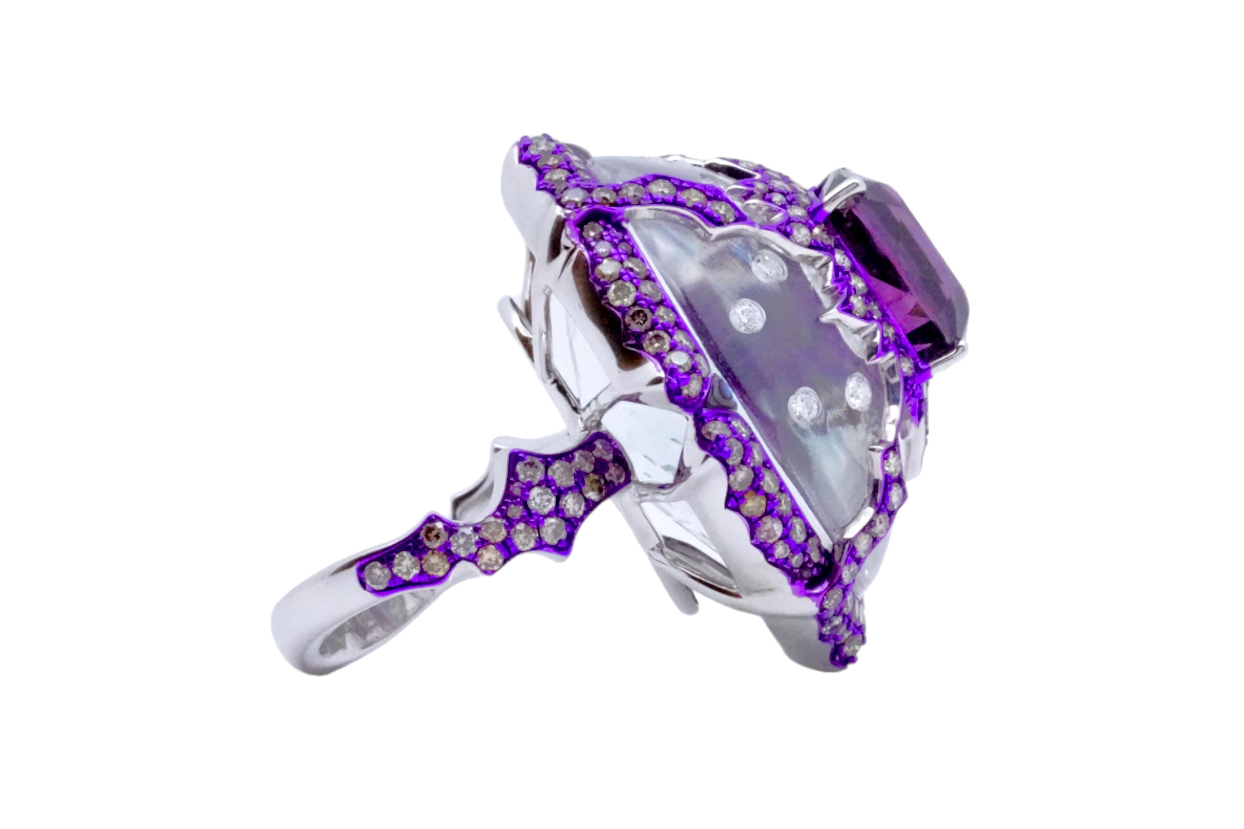 Anillo de espinela rosa de 7,22 quilates y tpoaz y diamantes de 69,48 quilates, oro de 18 quilates, Austy Lee en Nuevo estado para la venta en Hong Kong, HK