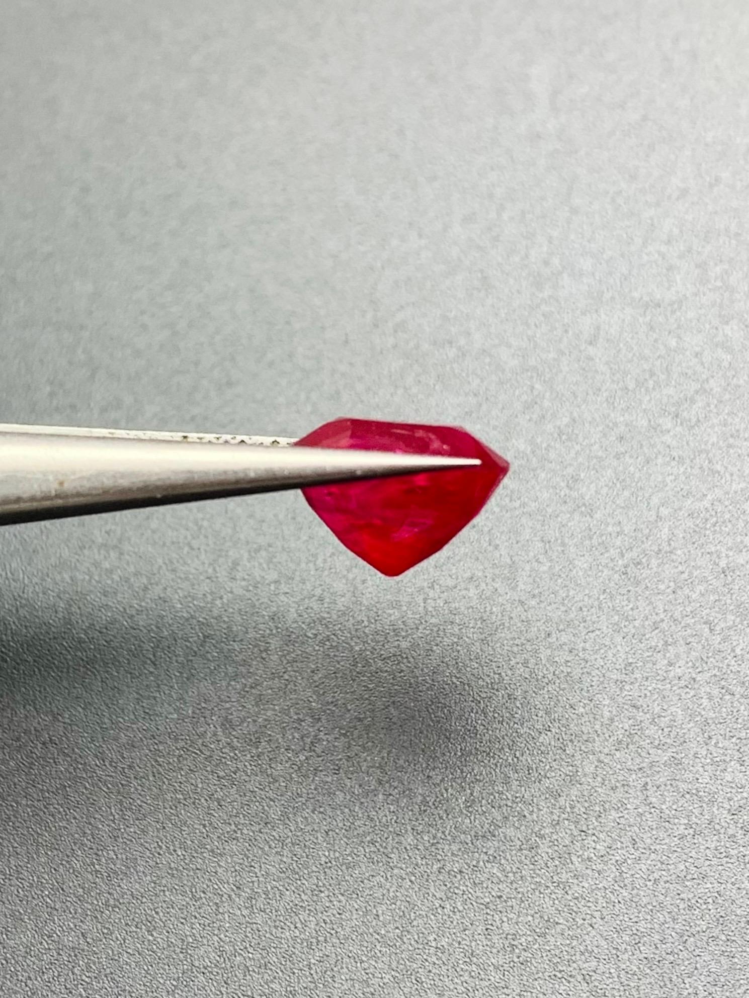 3.22 Ct GIA Certificate Unheated Ruby Burma Red Color Gemstone For Sale 6