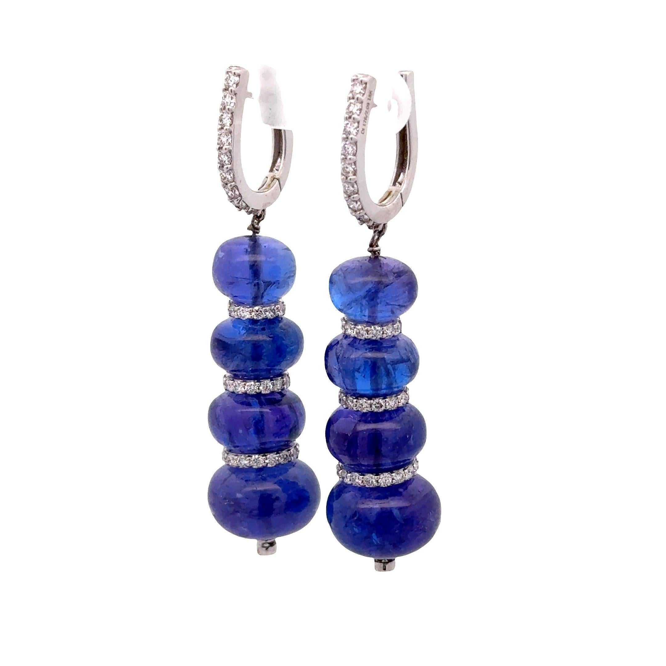 Orecchini a goccia in oro bianco 18K con diamante tanzanite da 72,20 carati In condizioni ottime in vendita a Beverly Hills, CA