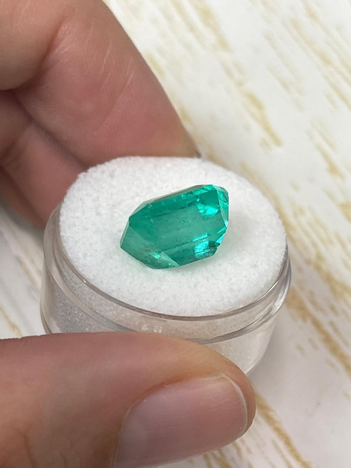 7,22 ct verde bluastro taglio smeraldo gemma colombiana 13x10 Chivor Mine maggio Birthstone in vendita 1
