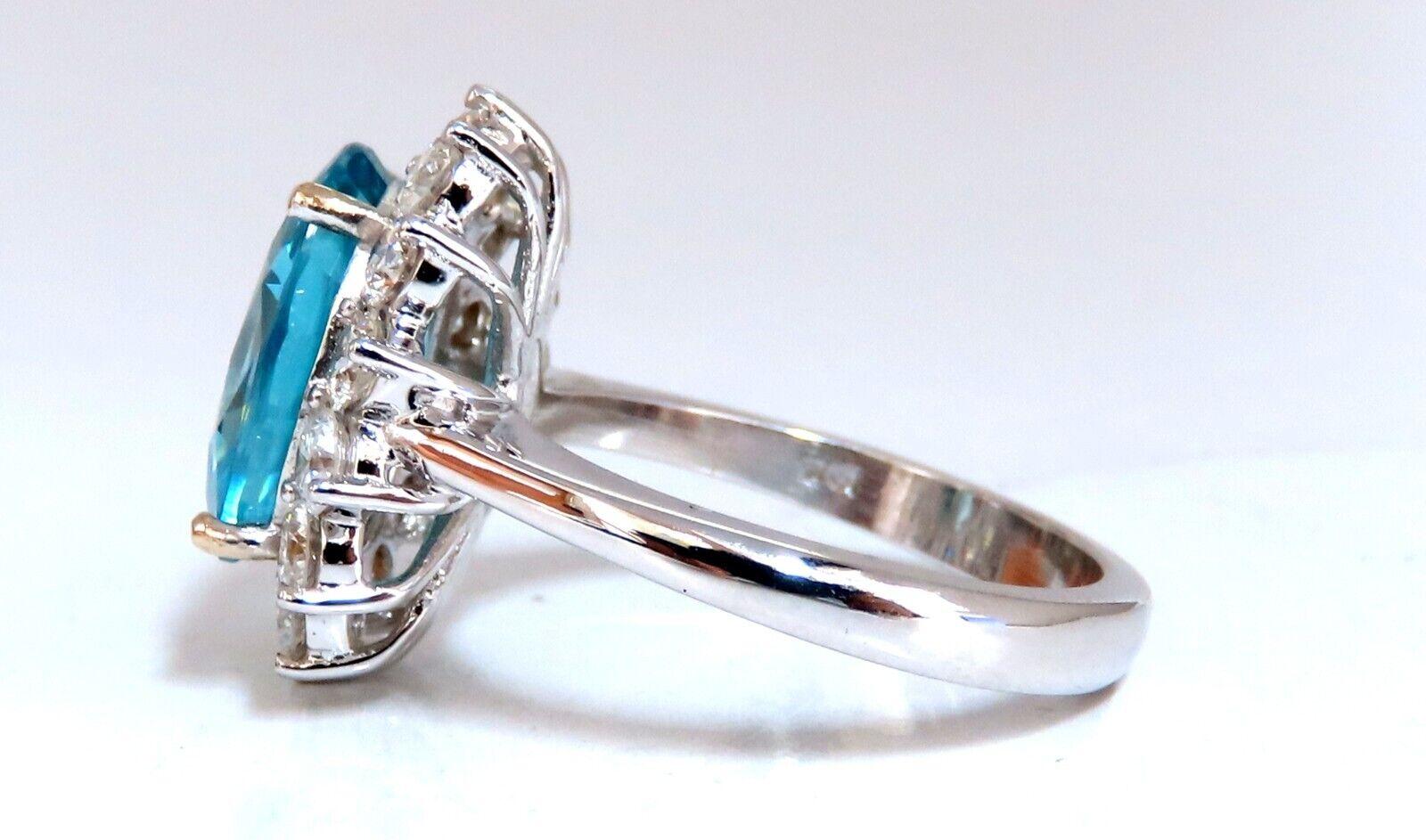 7.22ct Natural Blue Zircon Diamonds Cluster Cocktail Halo Ring 18kt Gold In New Condition For Sale In New York, NY