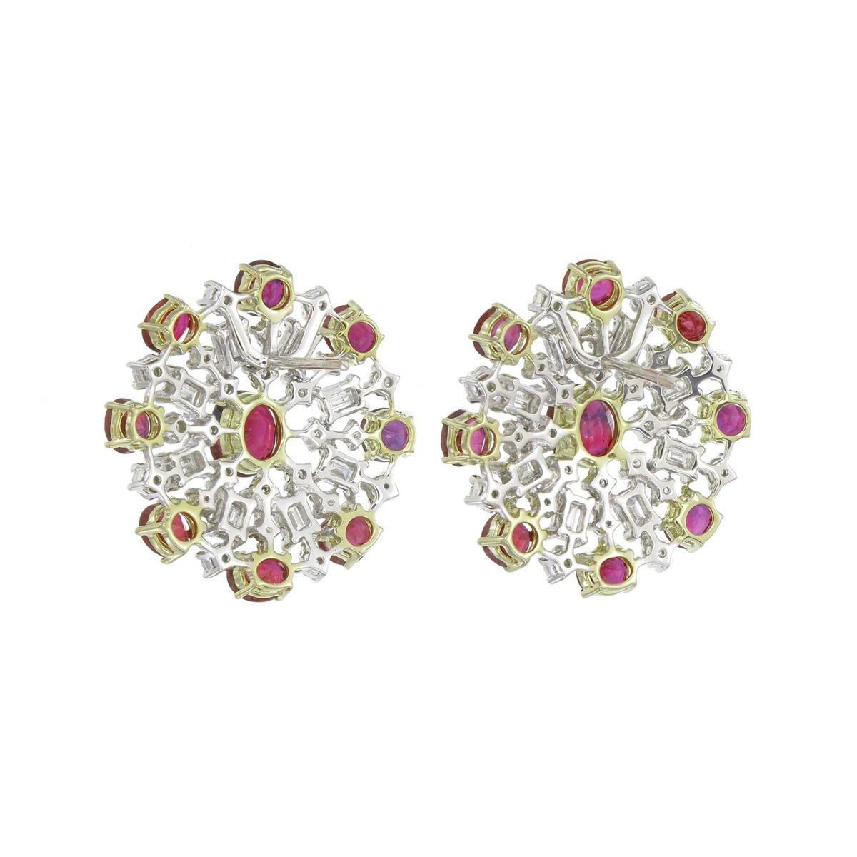 Moderno Rubino Burma da 7.23 carati  Orecchini con diamanti e senza calore in oro bianco 18 carati in vendita