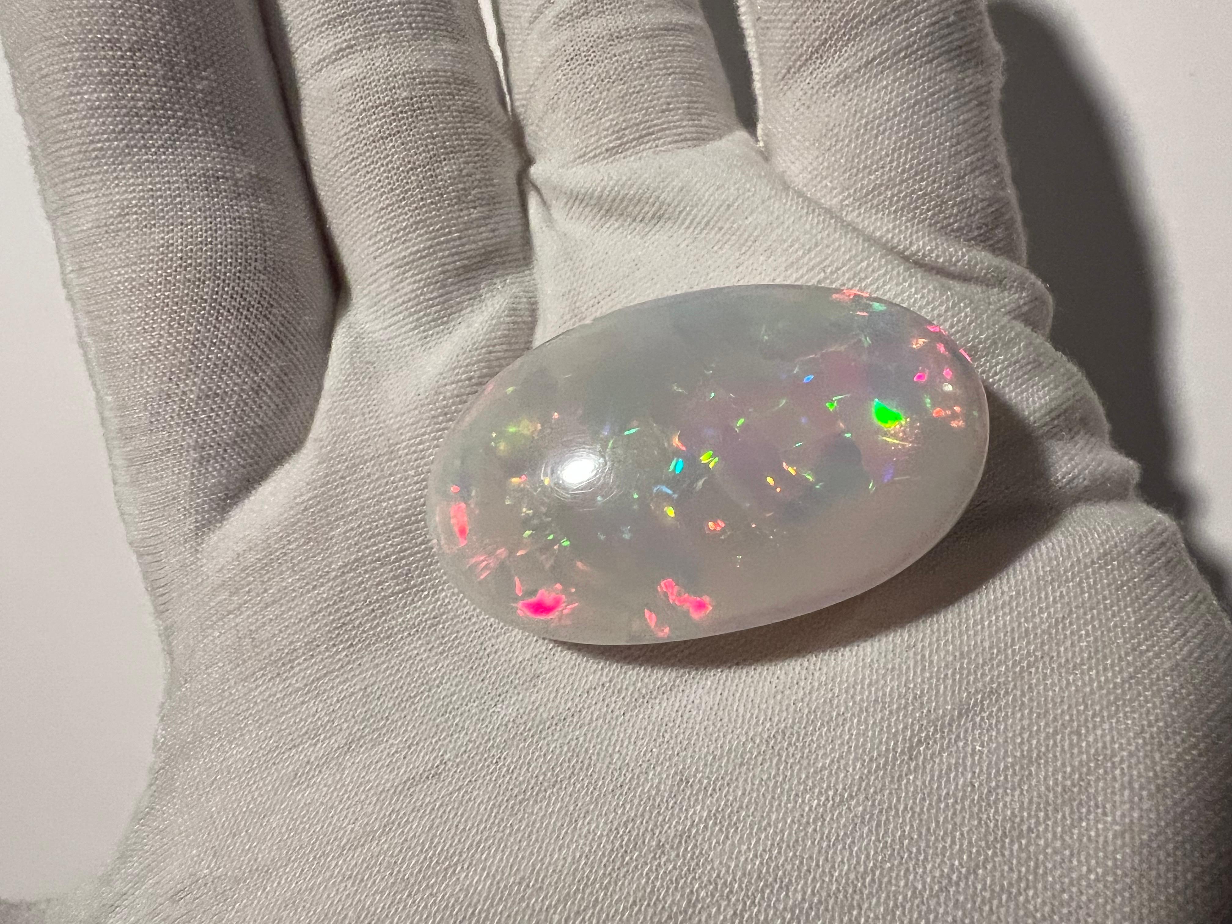 72.30 Carat Oval Shape Natural Opal Loose Gemstone (Opale naturelle en vrac)  en vente 1