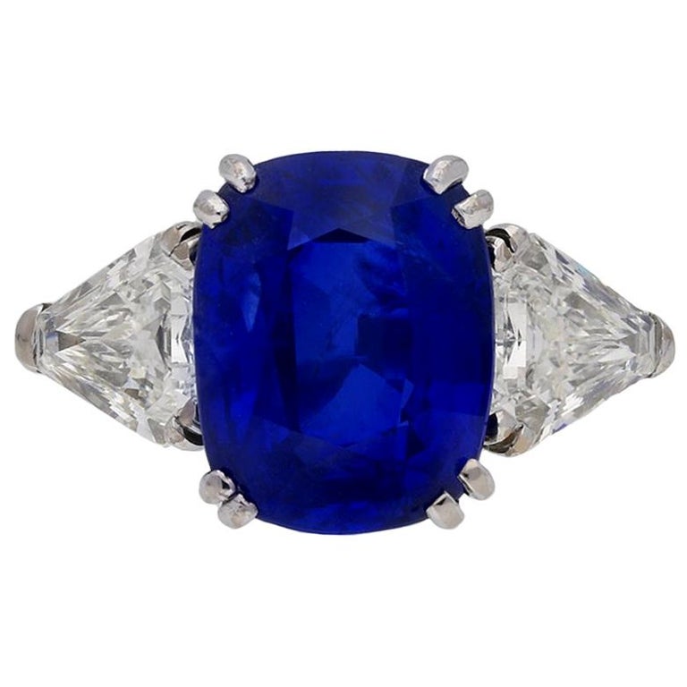Bague en saphir birman bleu royal non rehaussé et diamants de 7,23 carats,  années 1960 En vente sur 1stDibs