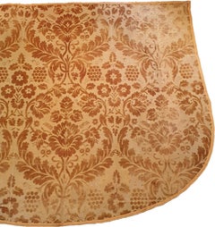 724 - 19th Century Italian Religious Element in Velvet