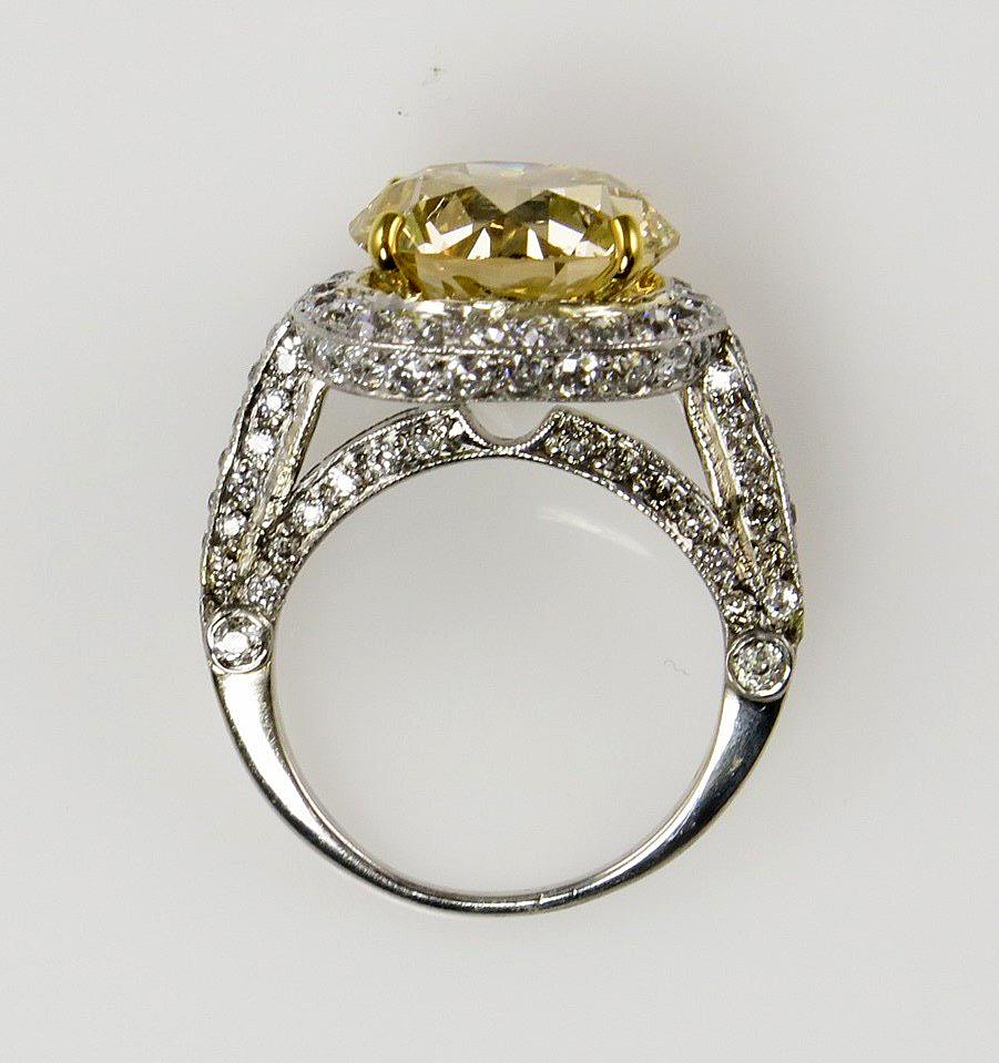 Women's 7.24 Carat Estate Fancy Yellow Round Diamond Wedding Plat Ring EGL, USA