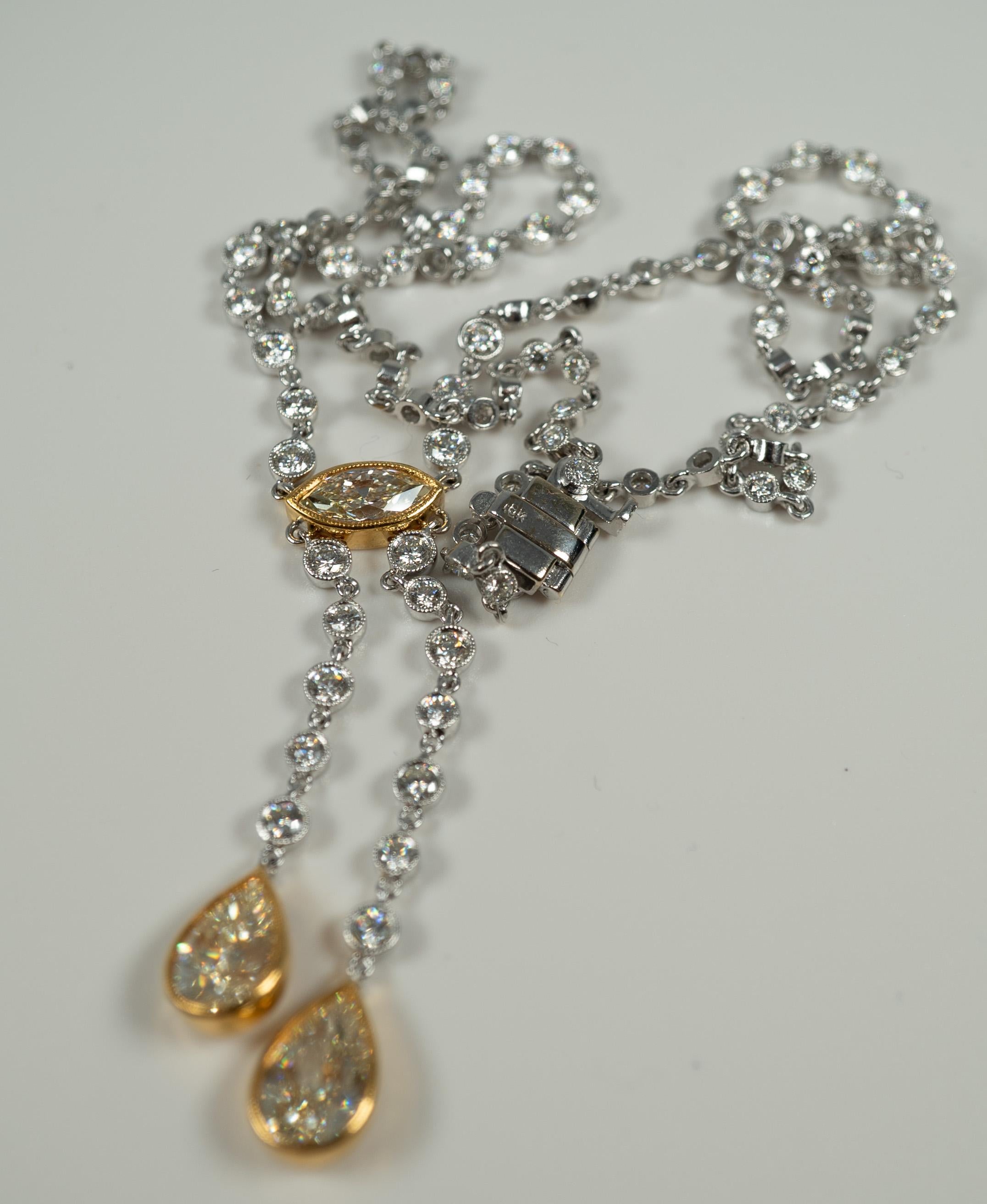 7.25 Carat Diamond Necklace in 18 Karat Gold For Sale 2