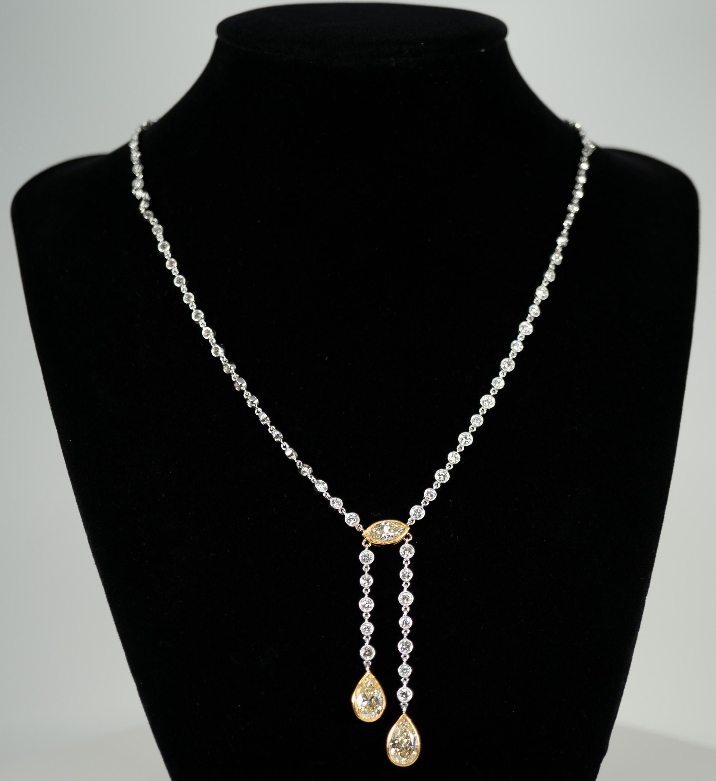 7.25 Carat Diamond Necklace in 18 Karat Gold For Sale 3