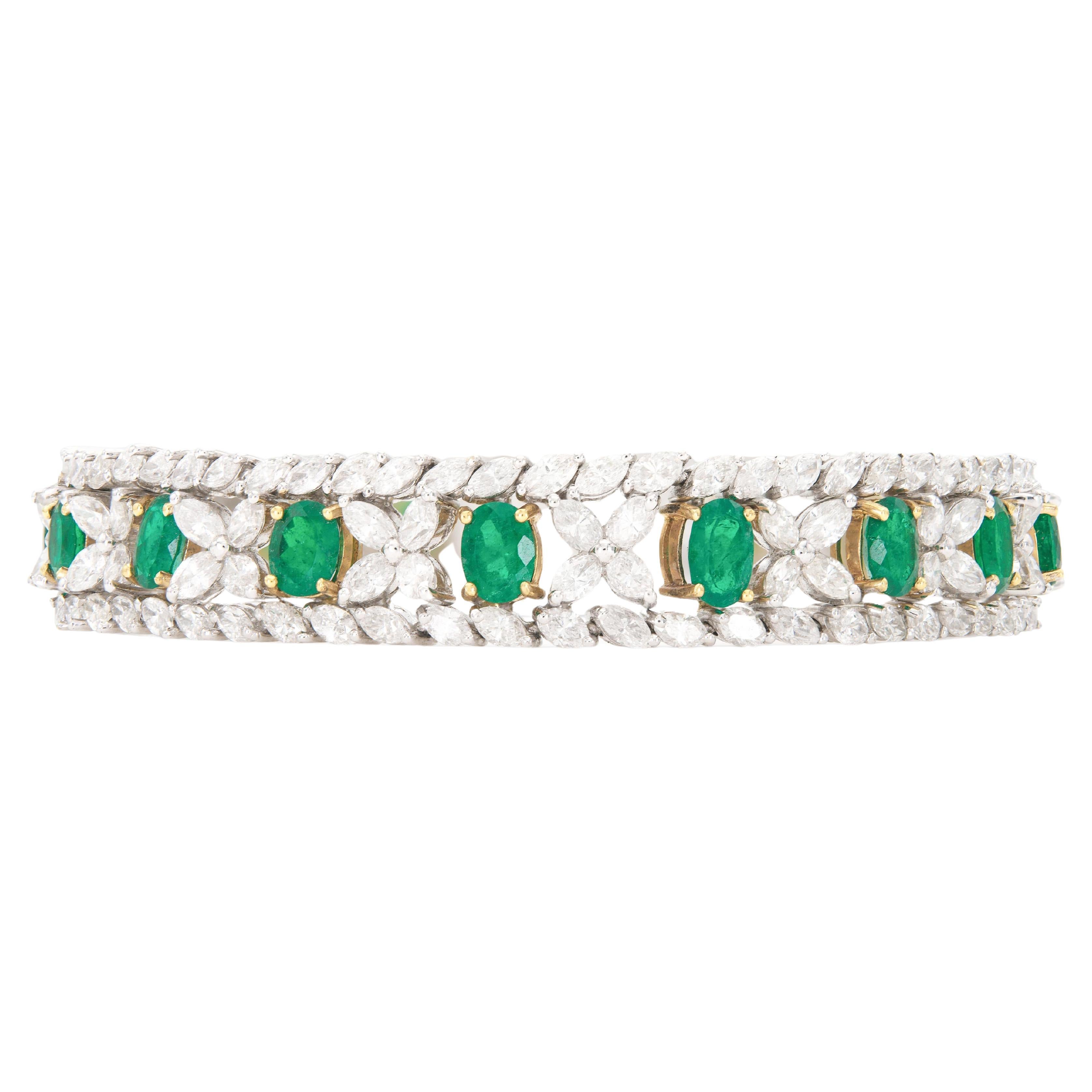 Bracelet d
émeraudes de 7,25 carats et de 12,90 carats