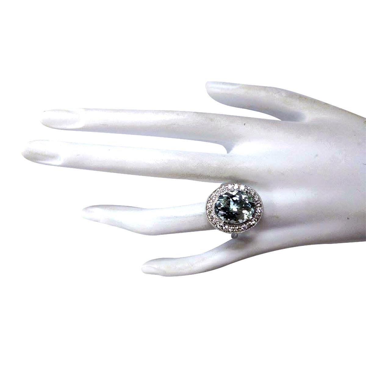 Aquamarine Diamond Ring In 14 Karat White Gold In New Condition For Sale In Manhattan Beach, CA