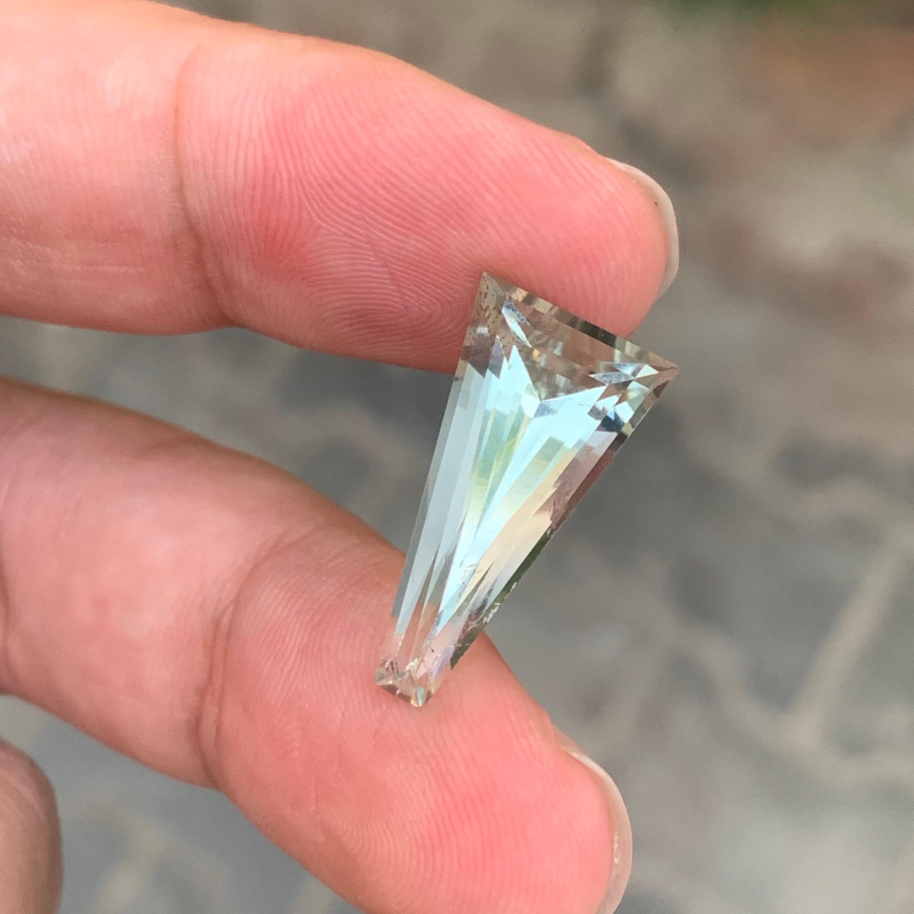 7.25 Carat Natural Loose Green Amethyst \ Prasiolite Long Trillion Shape Gem For Sale 4