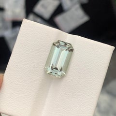 7,25 Karat natürlicher loser grüner Amethyst Ring Edelstein Smaragd Form aus Brasilien Mine